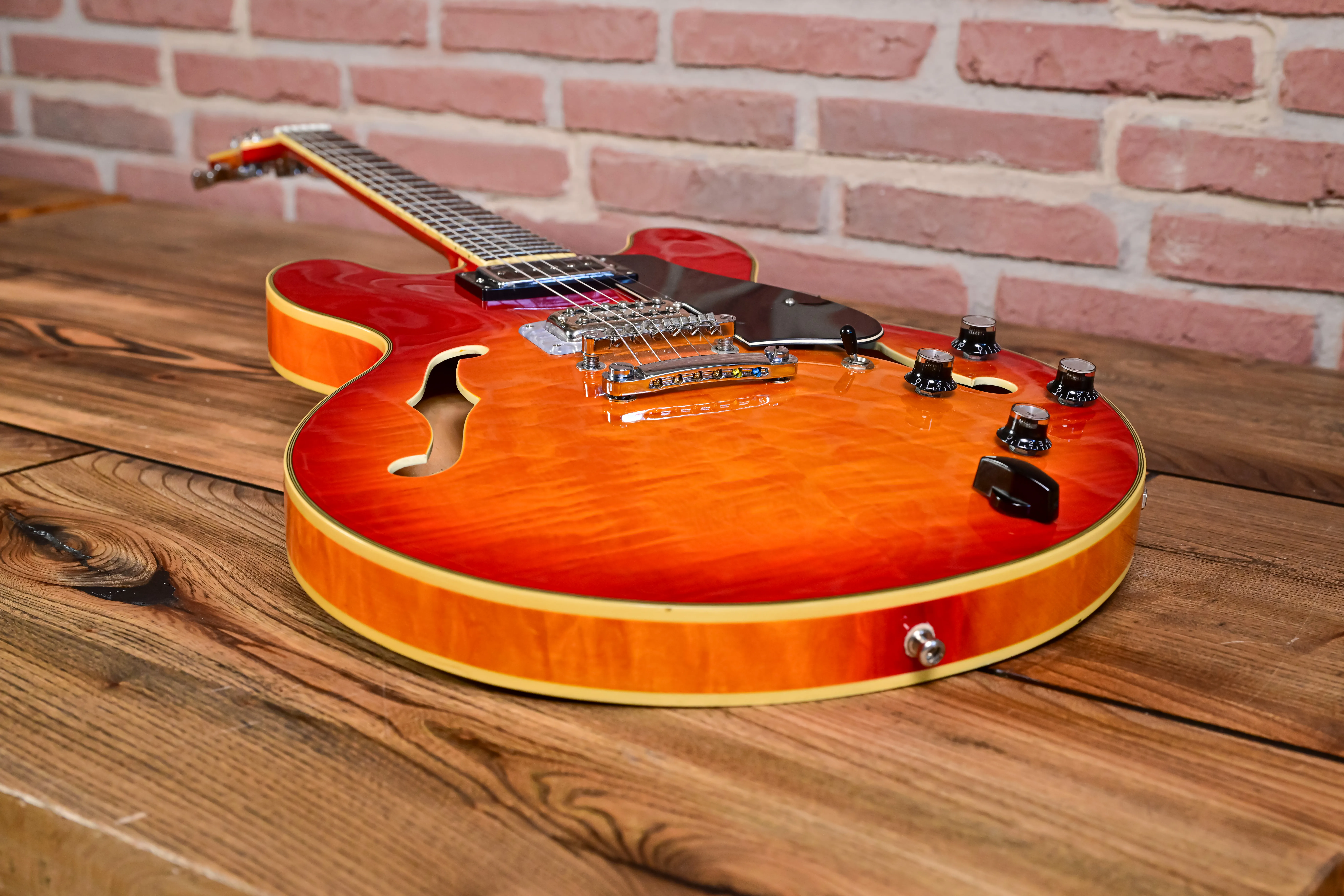 ES Style Semihollow (kommissionware)