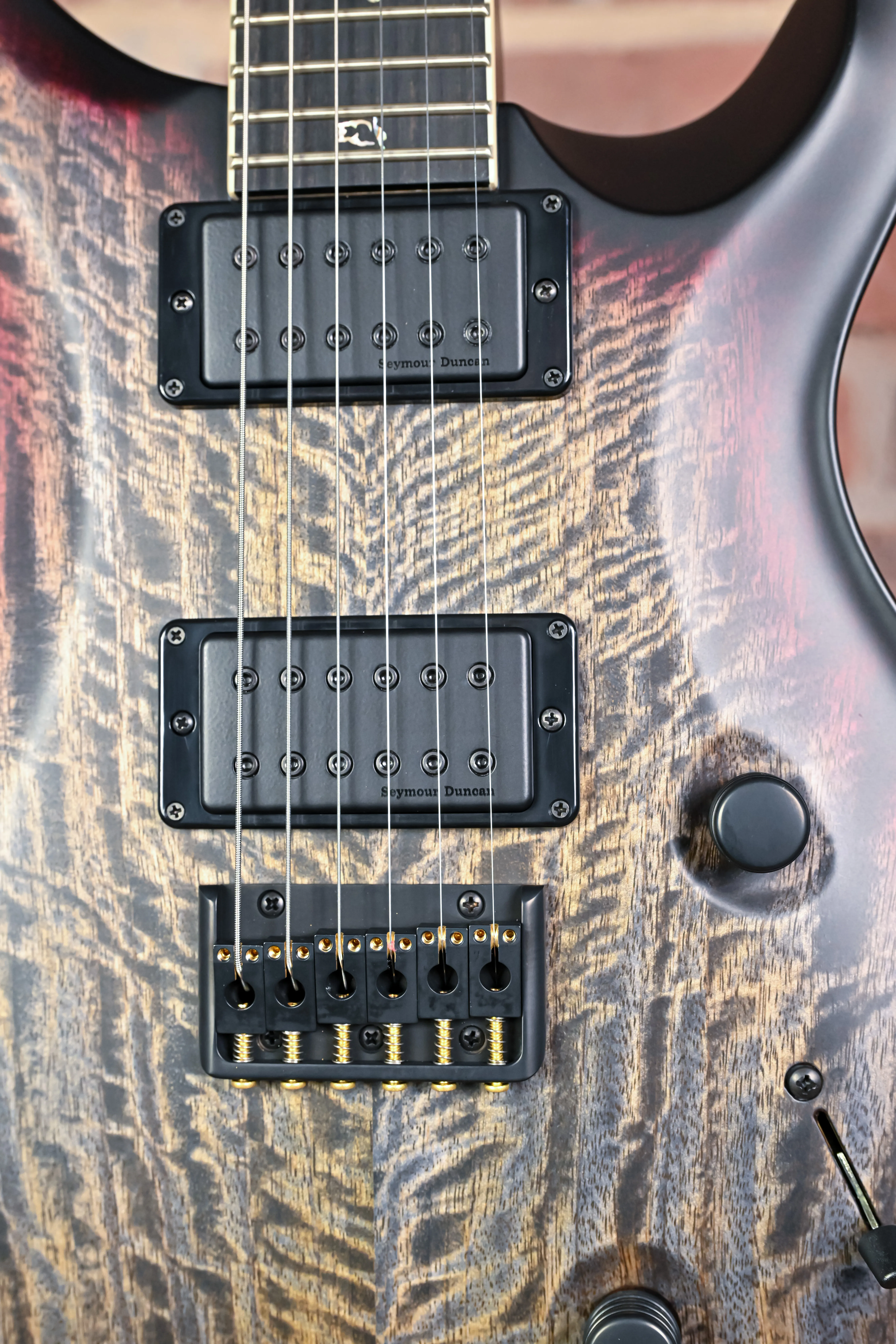 Mark Holcomb Holcomb Wraparound Burst