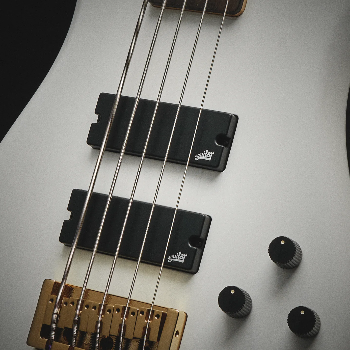Icon NS-5 Bolt-On White Gloss E-Bass