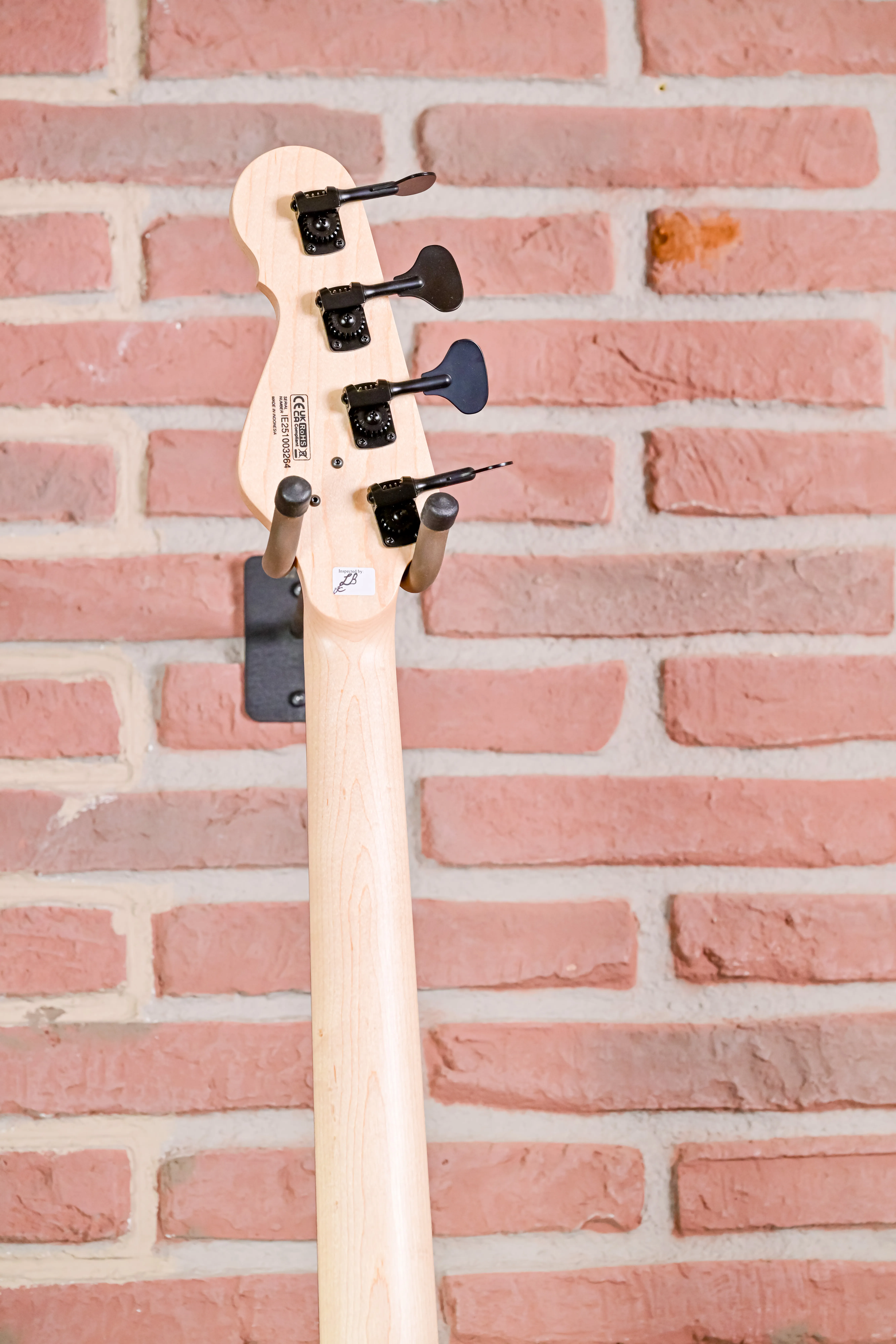 SP1 4-String Ducati White