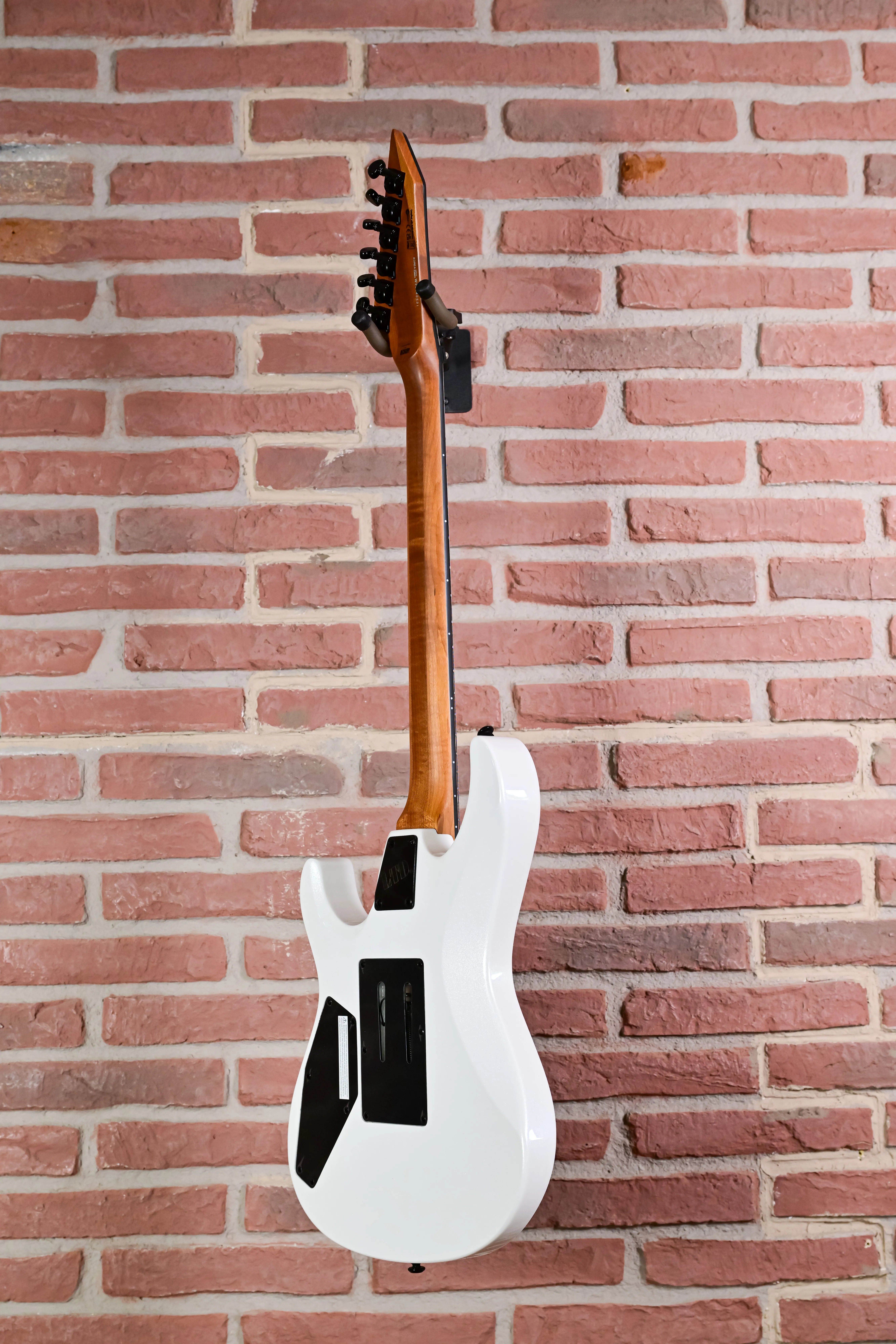 MV-1000 Maverick Pearl White E-Gitarre