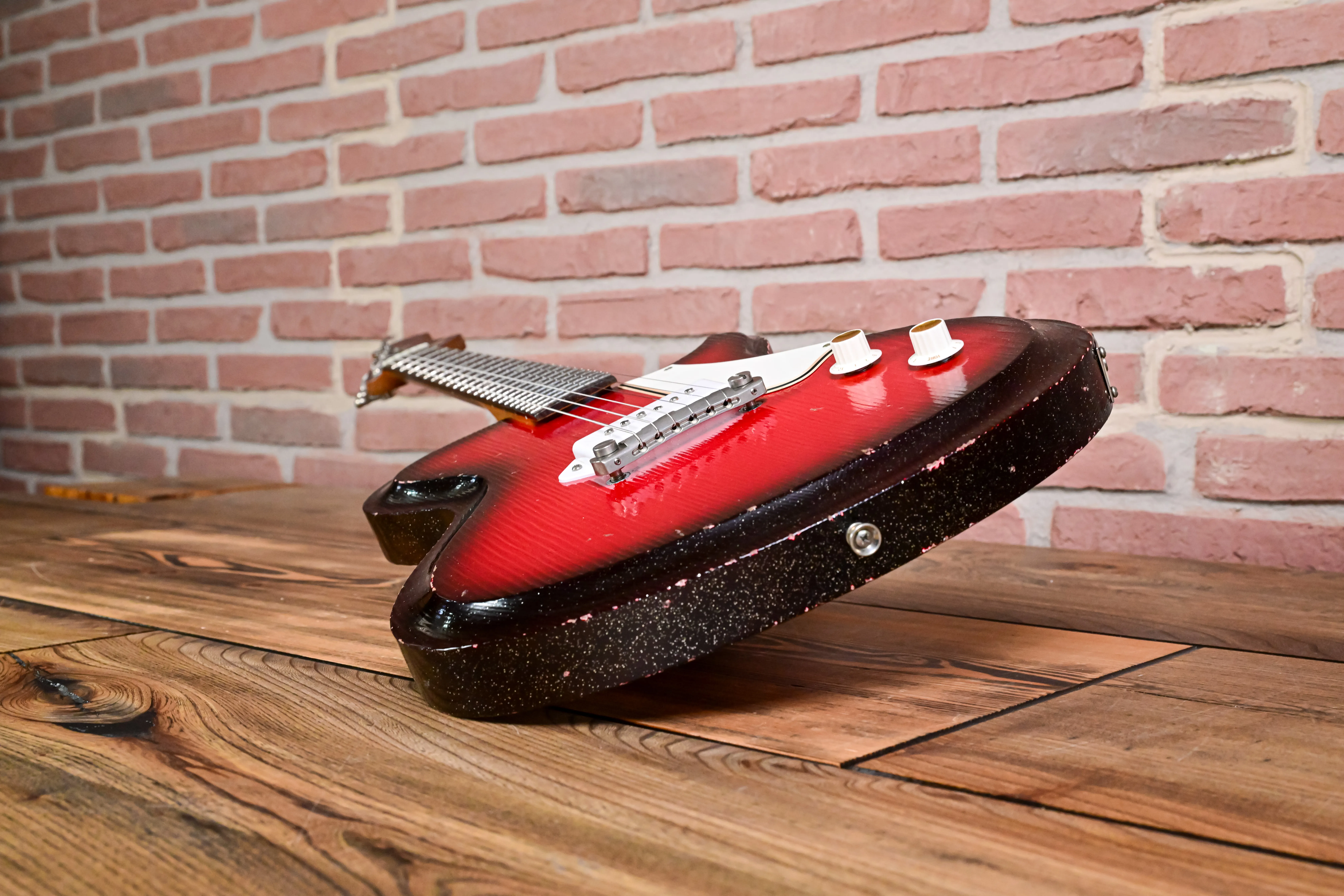 Solus M1 Silvertone Burst 3-Ply Parchment Light