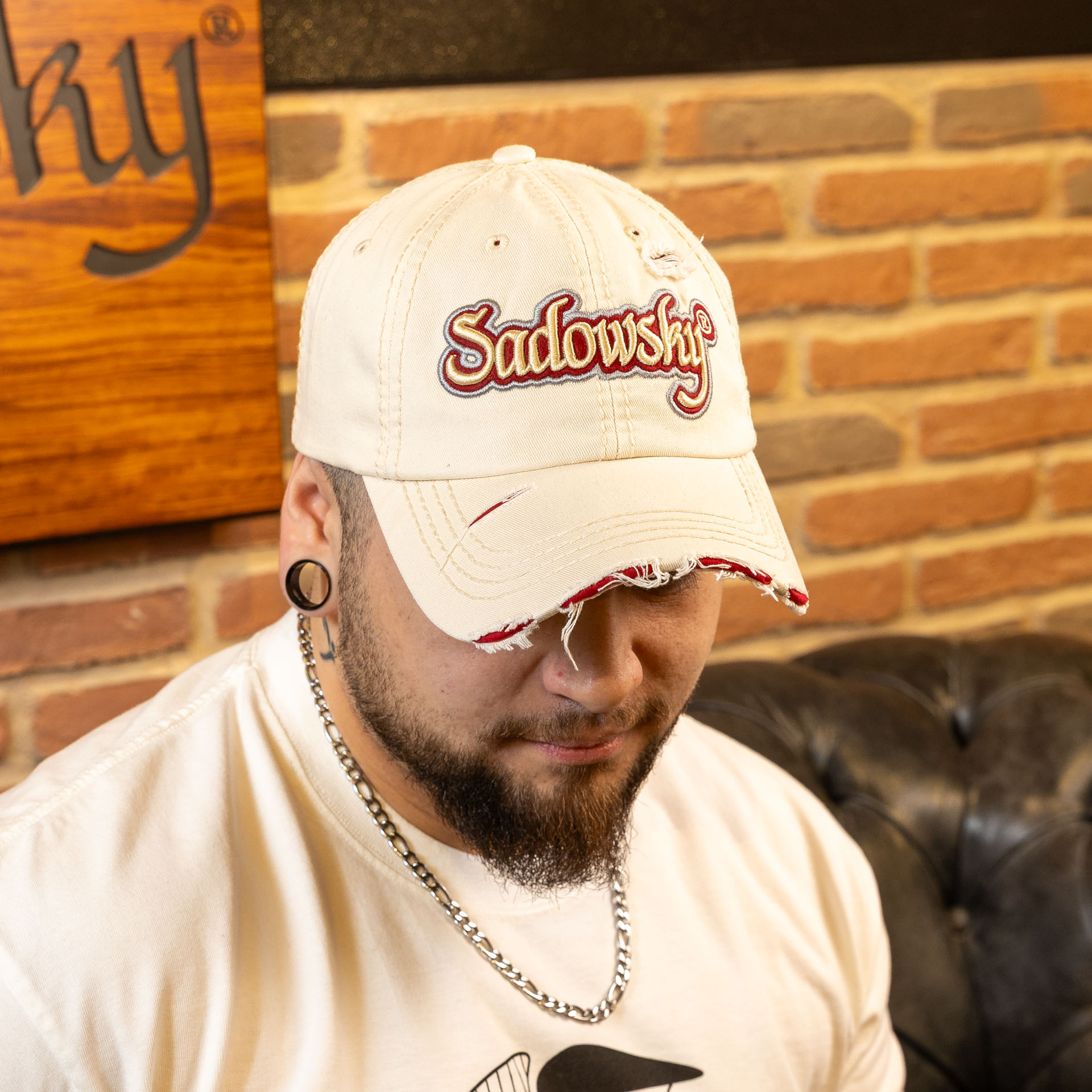 Vintage Cap with Embroidered Logo, White - Unisize