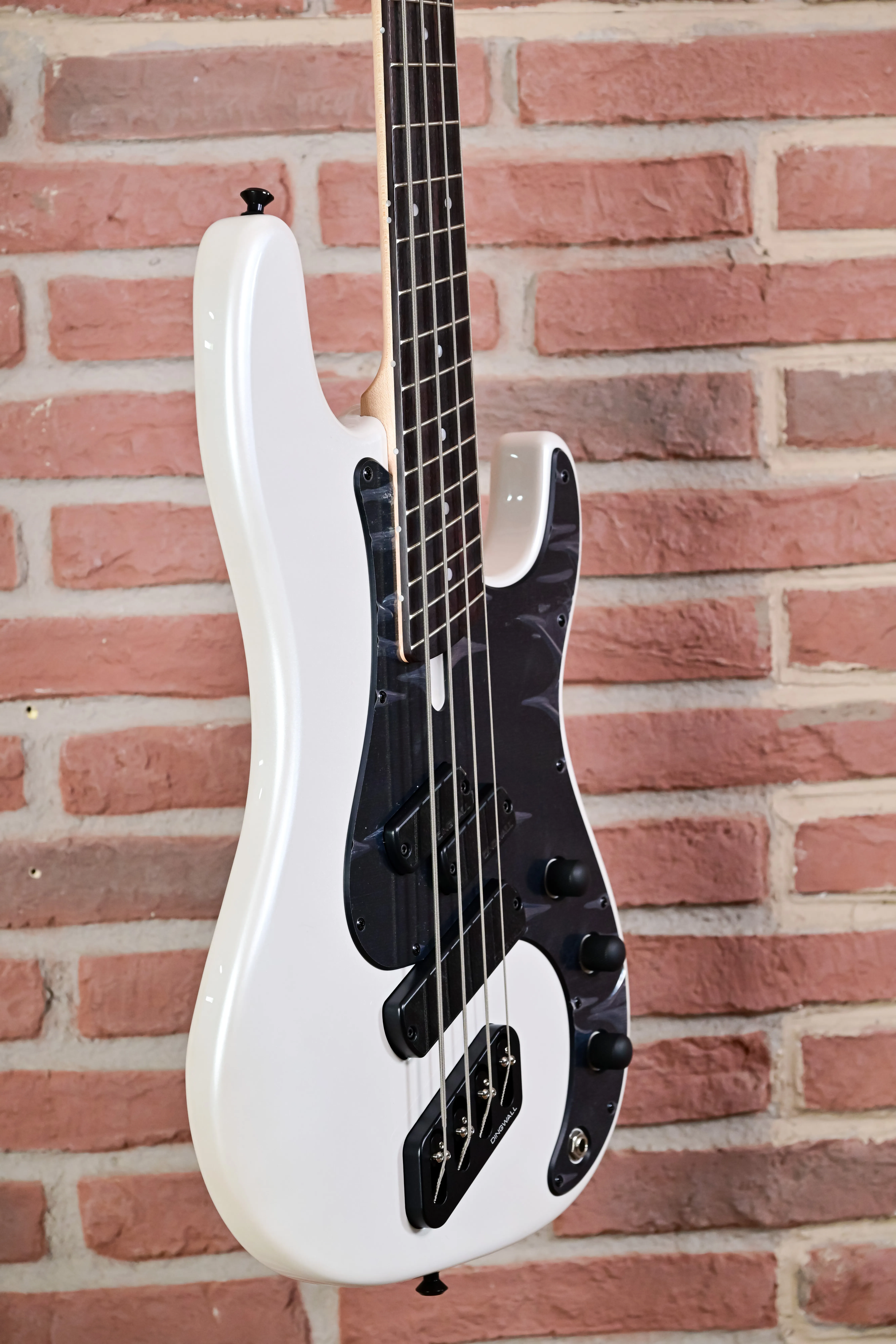 SP1 4-String Ducati White