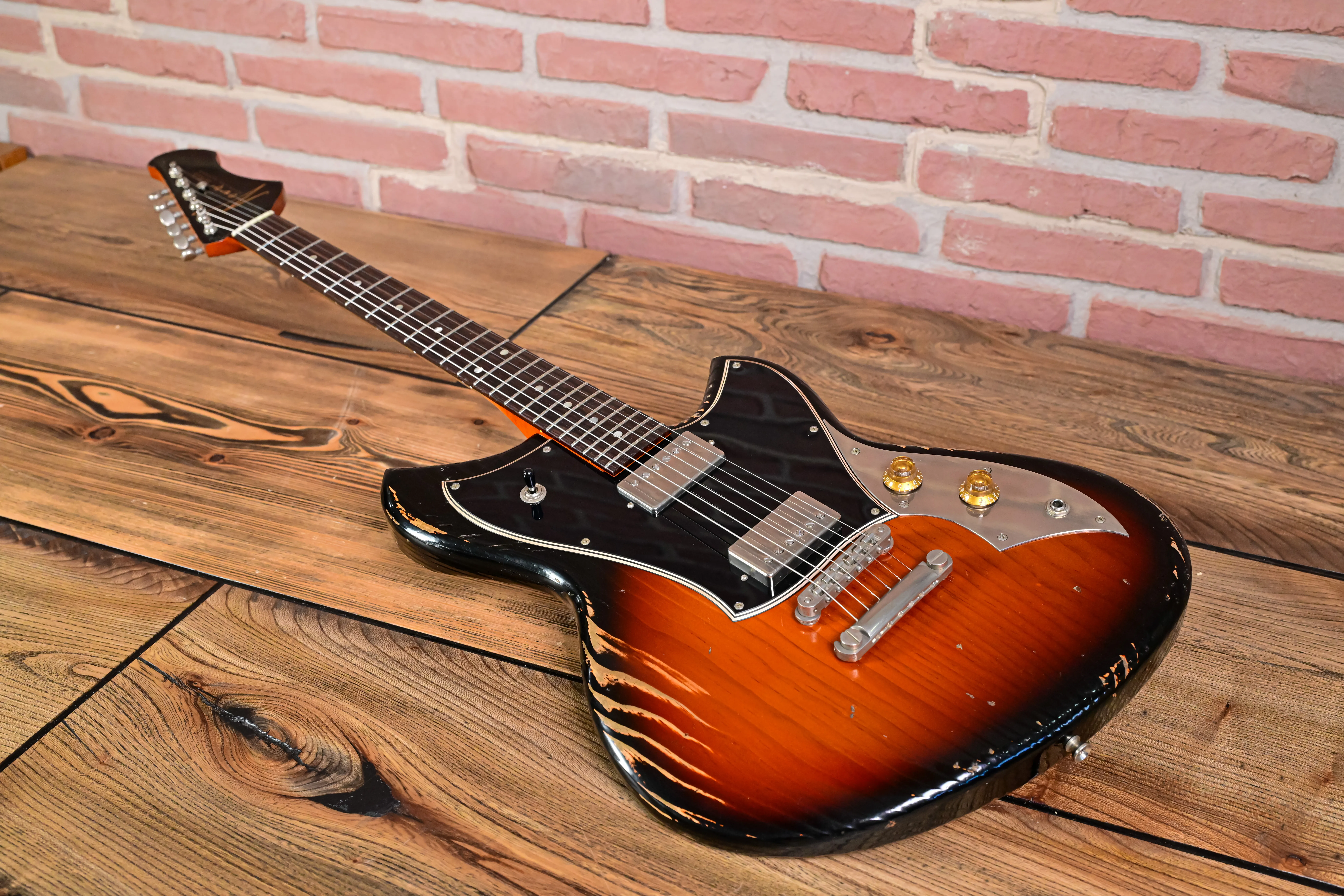 Serus H2 Firebird Burst 5-Ply Black Medium Distress