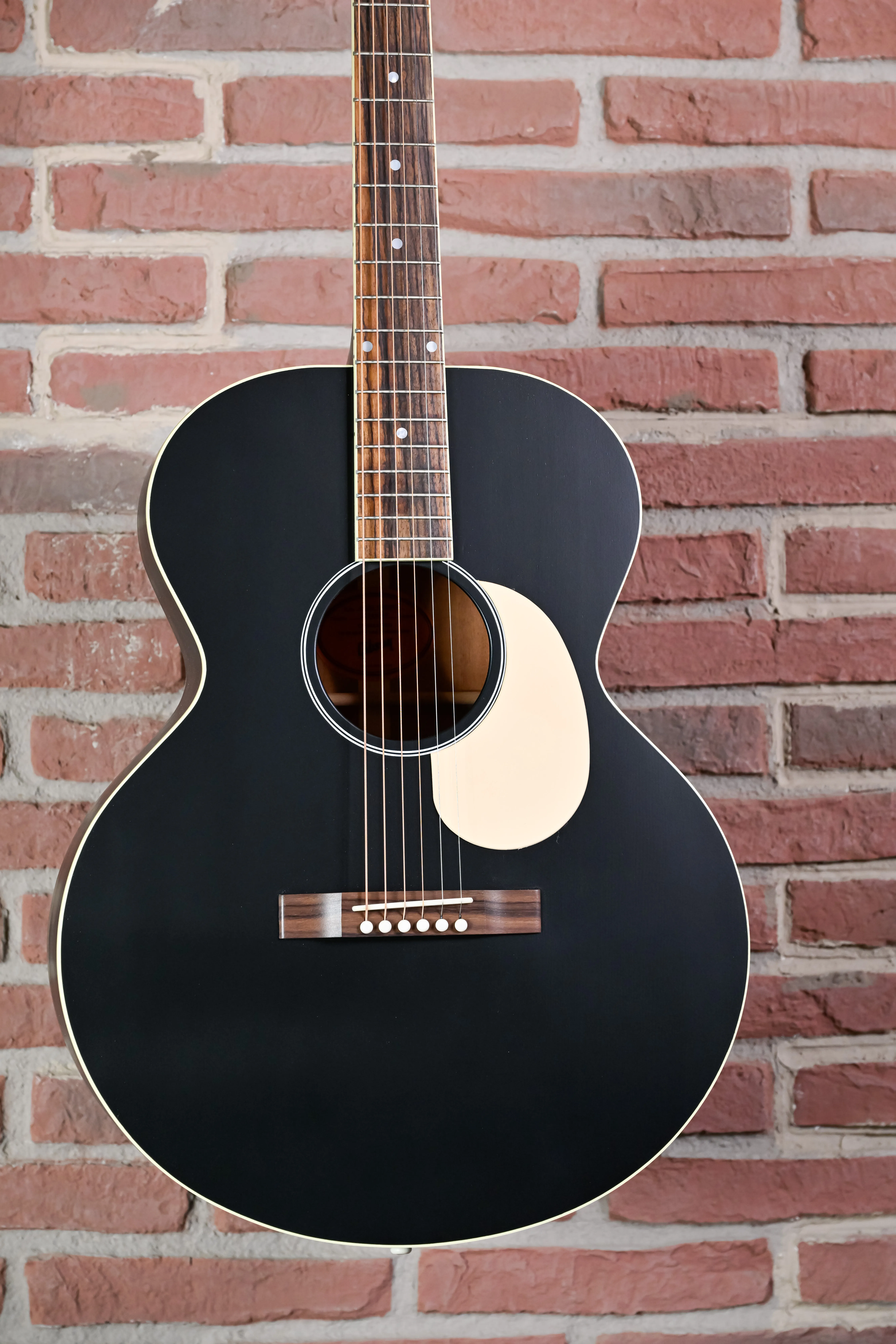 J-185 Century 12-Fret Ebony Westerngitarre