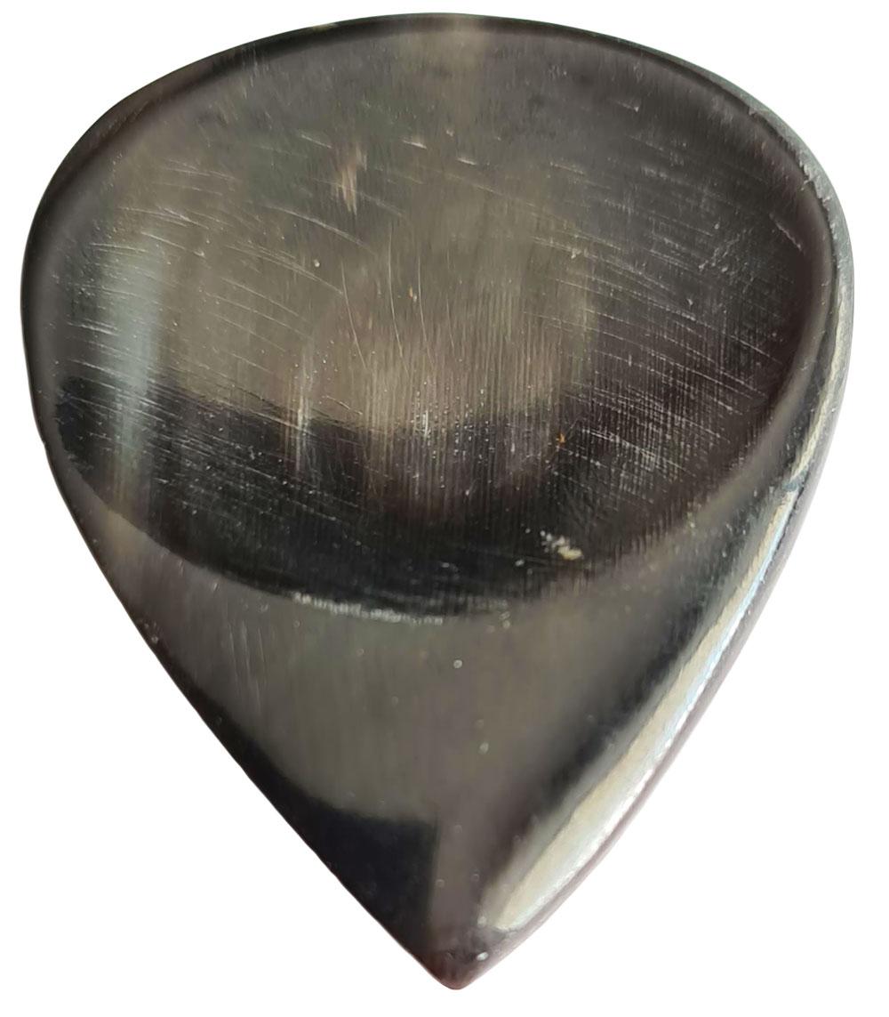 Black Shadow  Pick
