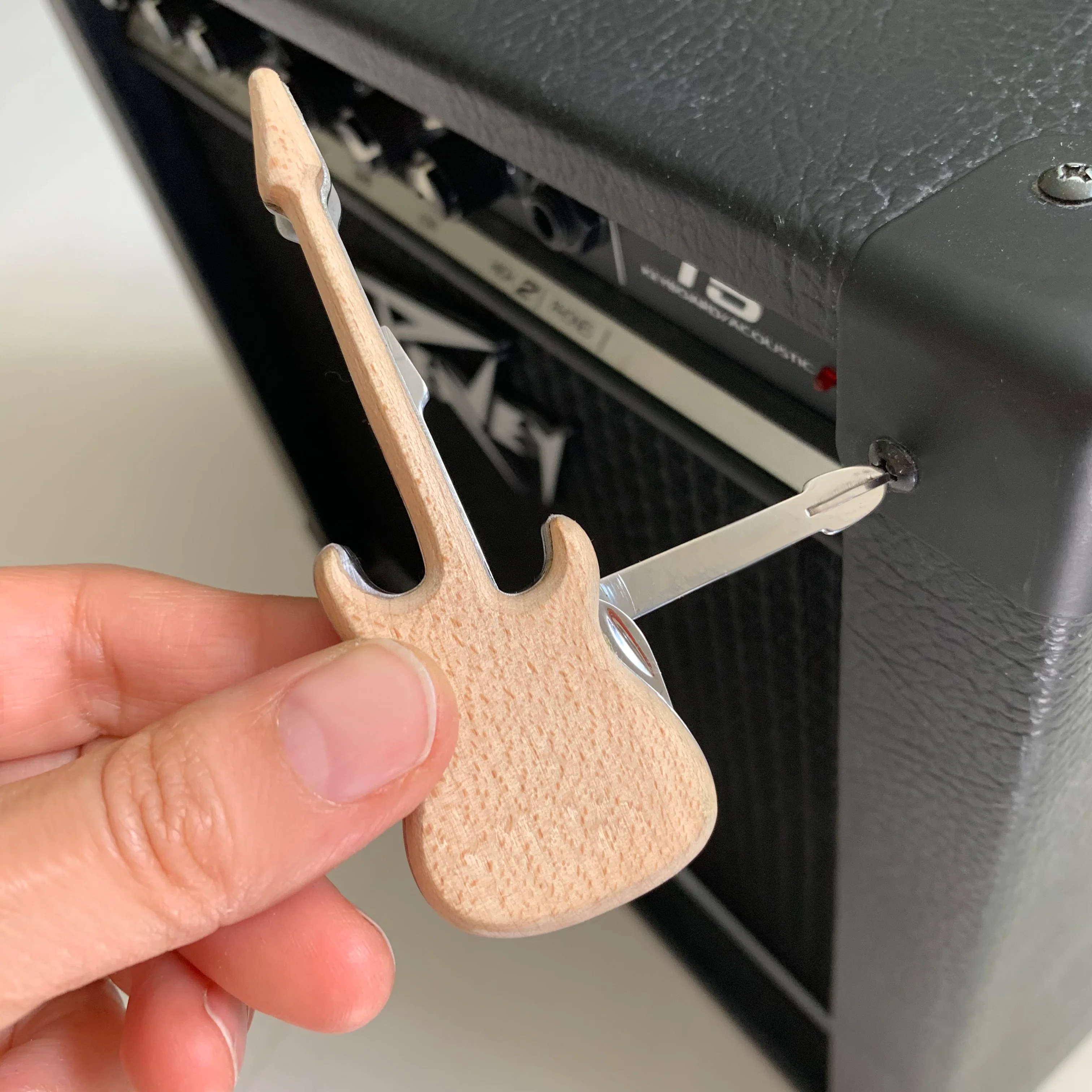 Guitar Multi-Tool
