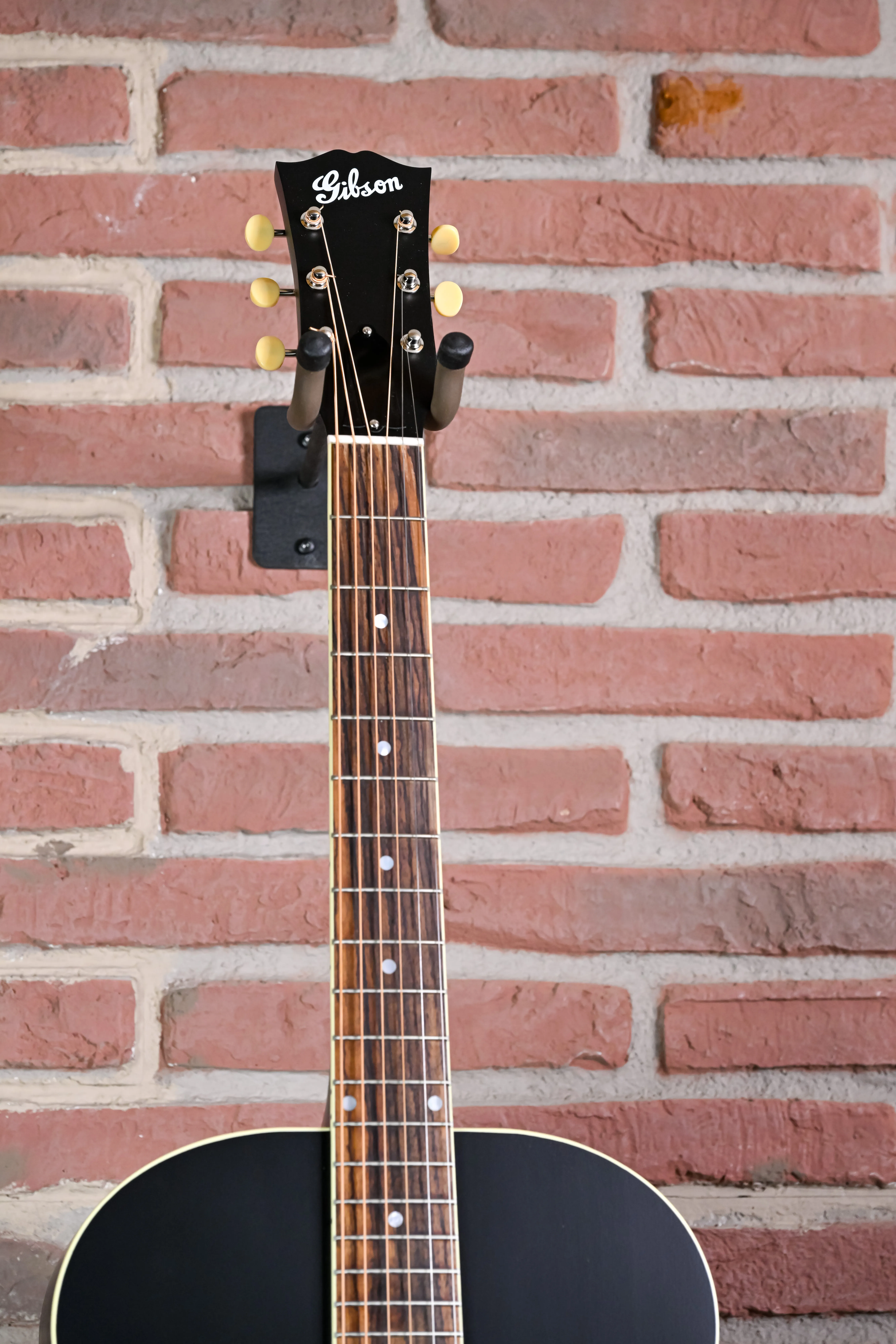 J-185 Century 12-Fret Ebony Westerngitarre