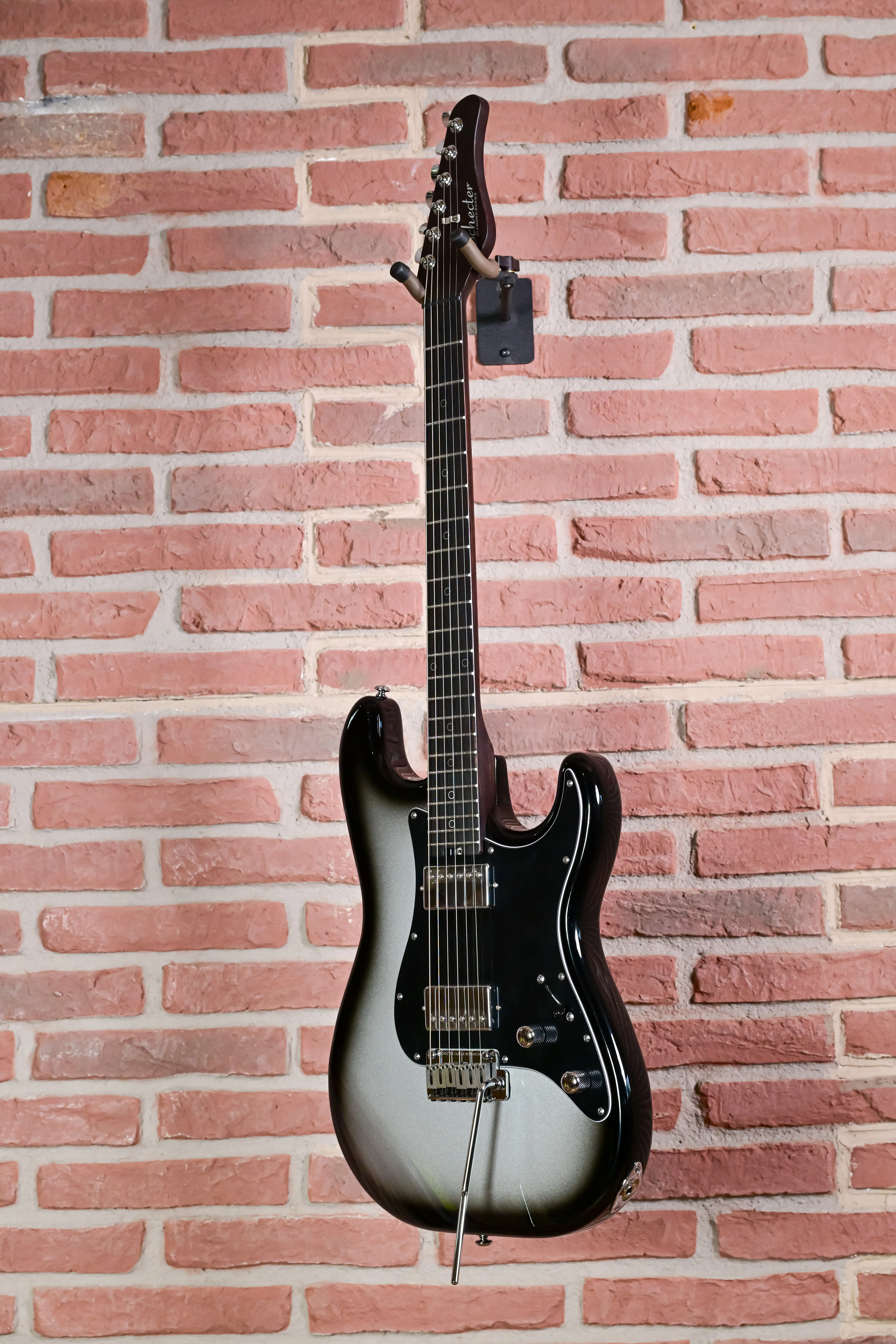 Nick Johnston Handsigned Traditional HH Atomic Mercury IM25121351