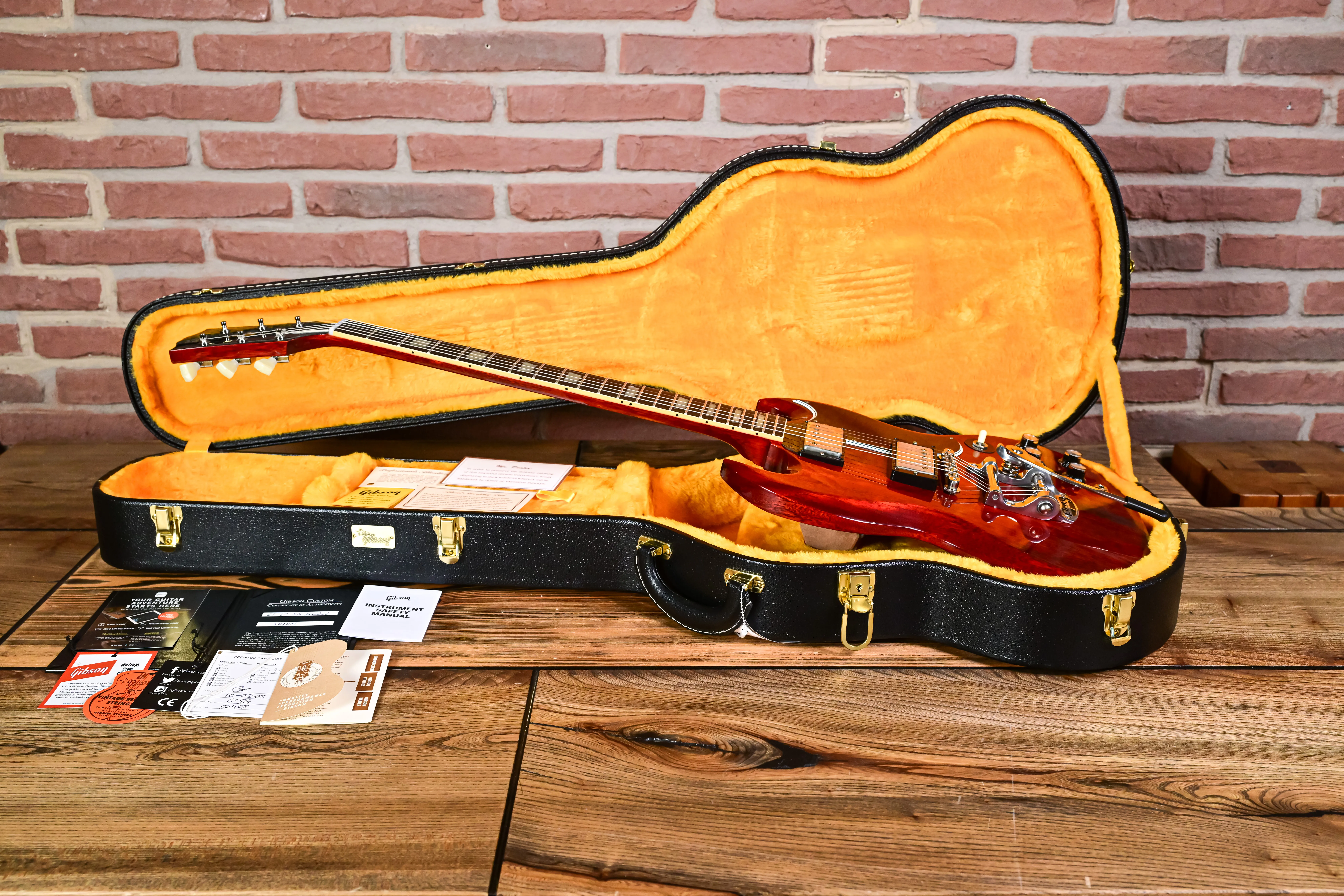 Custom 61 SG Standard Cherry Red B5 Bigsby VOS NH