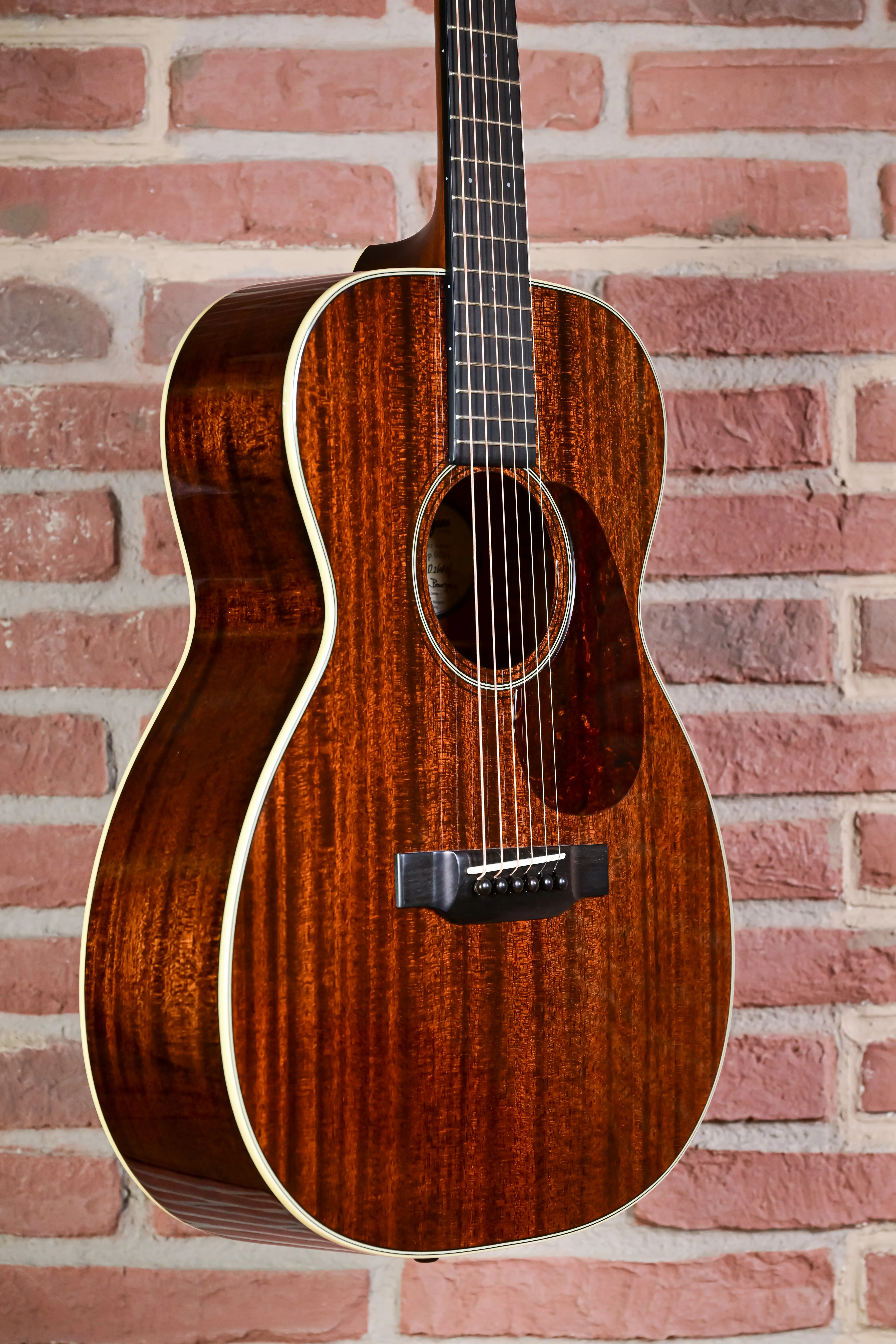 00-14 Hogtop Akustikgitarre All Mahogany