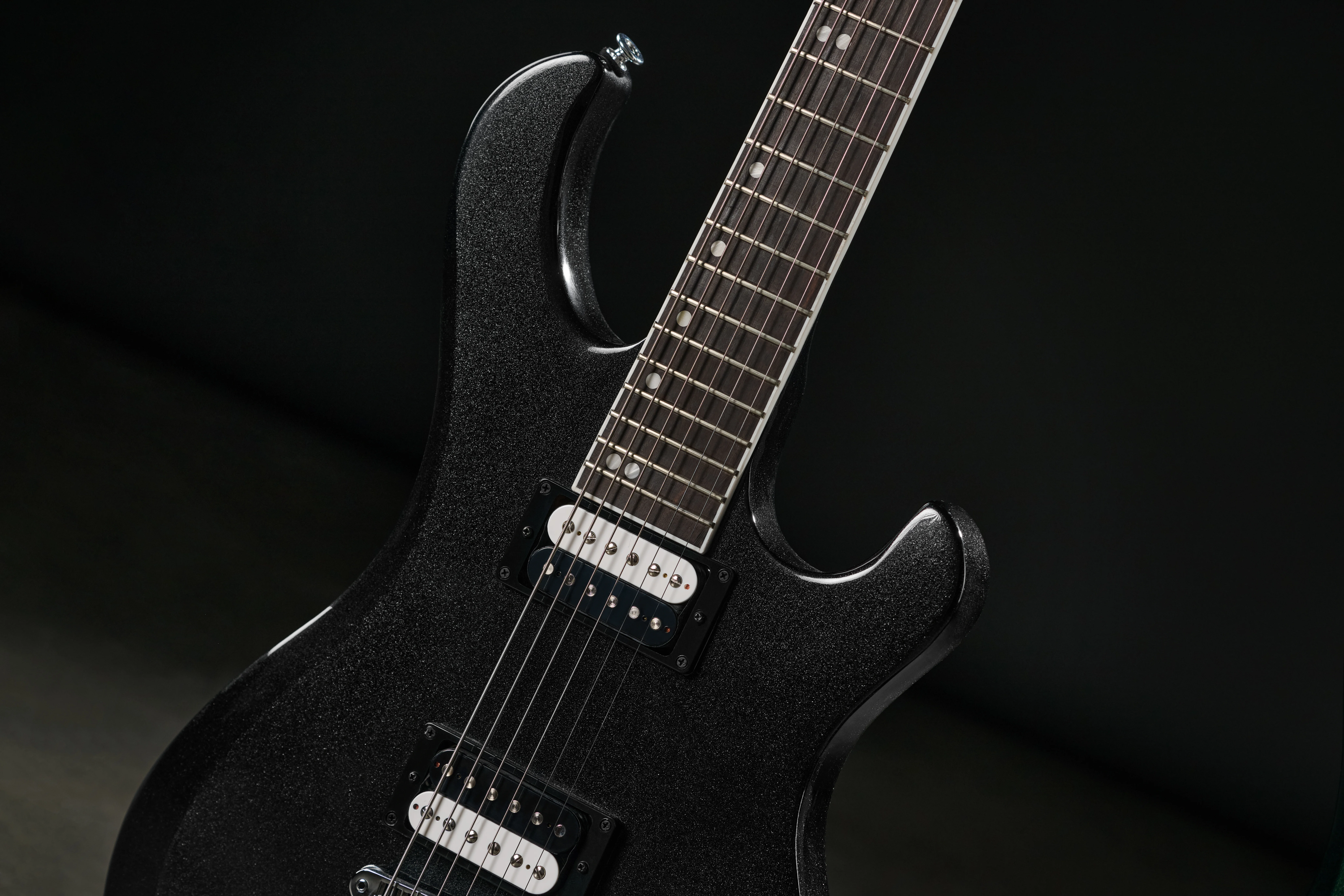 Victory Baritone Graphite Metallic  E-Gitarre