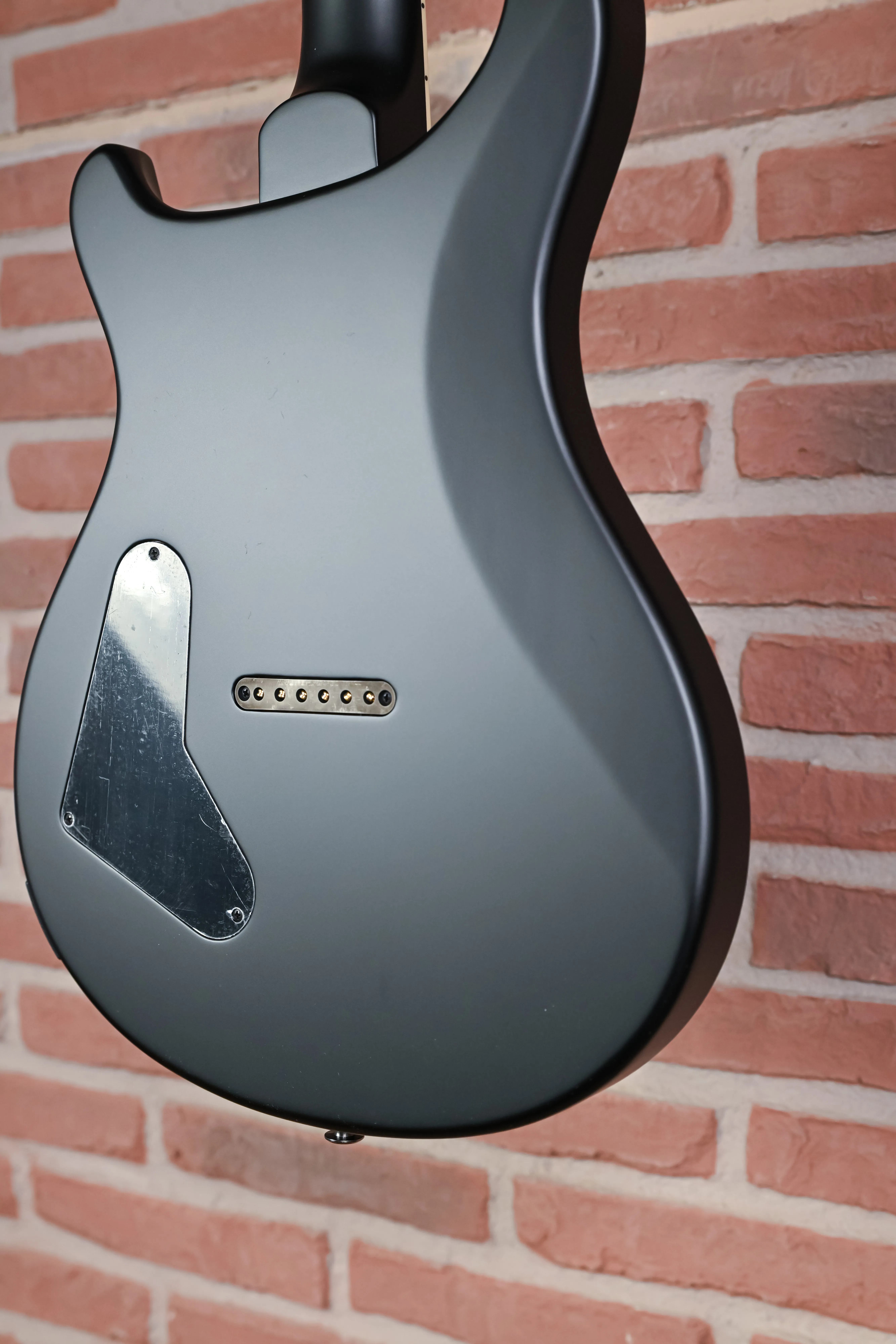 Mark Holcomb Holcomb Wraparound Burst