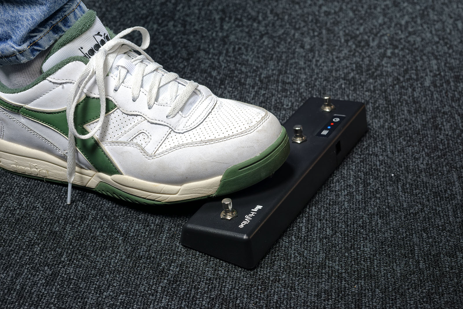 4 Switch BlueTooth Controller für Lâg HyVibe Gitarren
