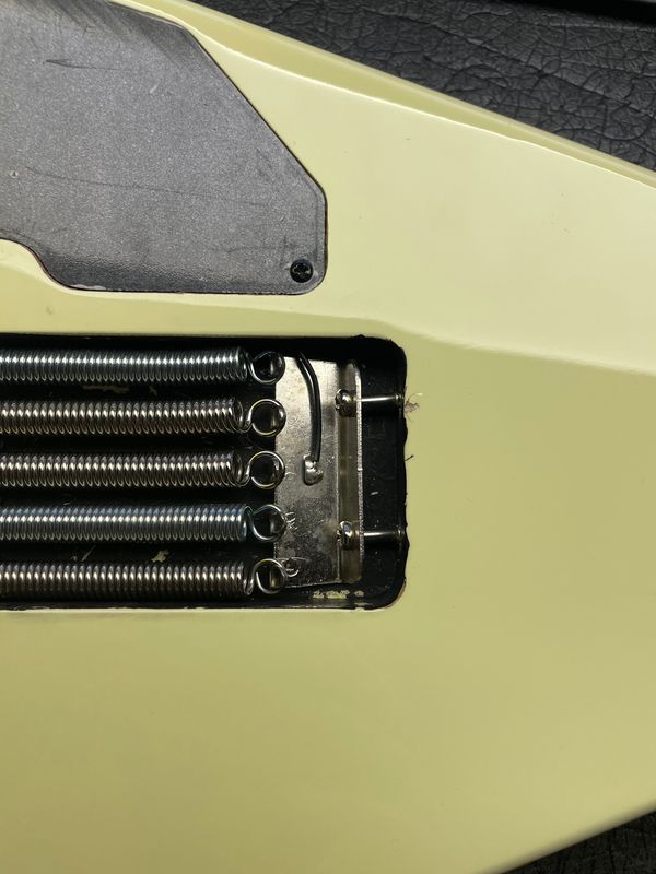 D-Series Artist Line WH-1 (Active Framus Pickups) - Solid Creme White High Polish (B-Stock)