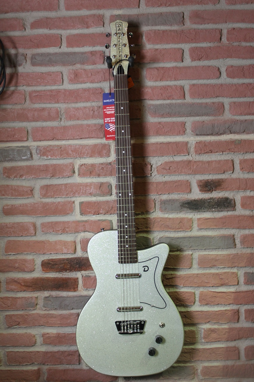 56 Baritone (pro) Silver Metal Flake	 (Showroom)