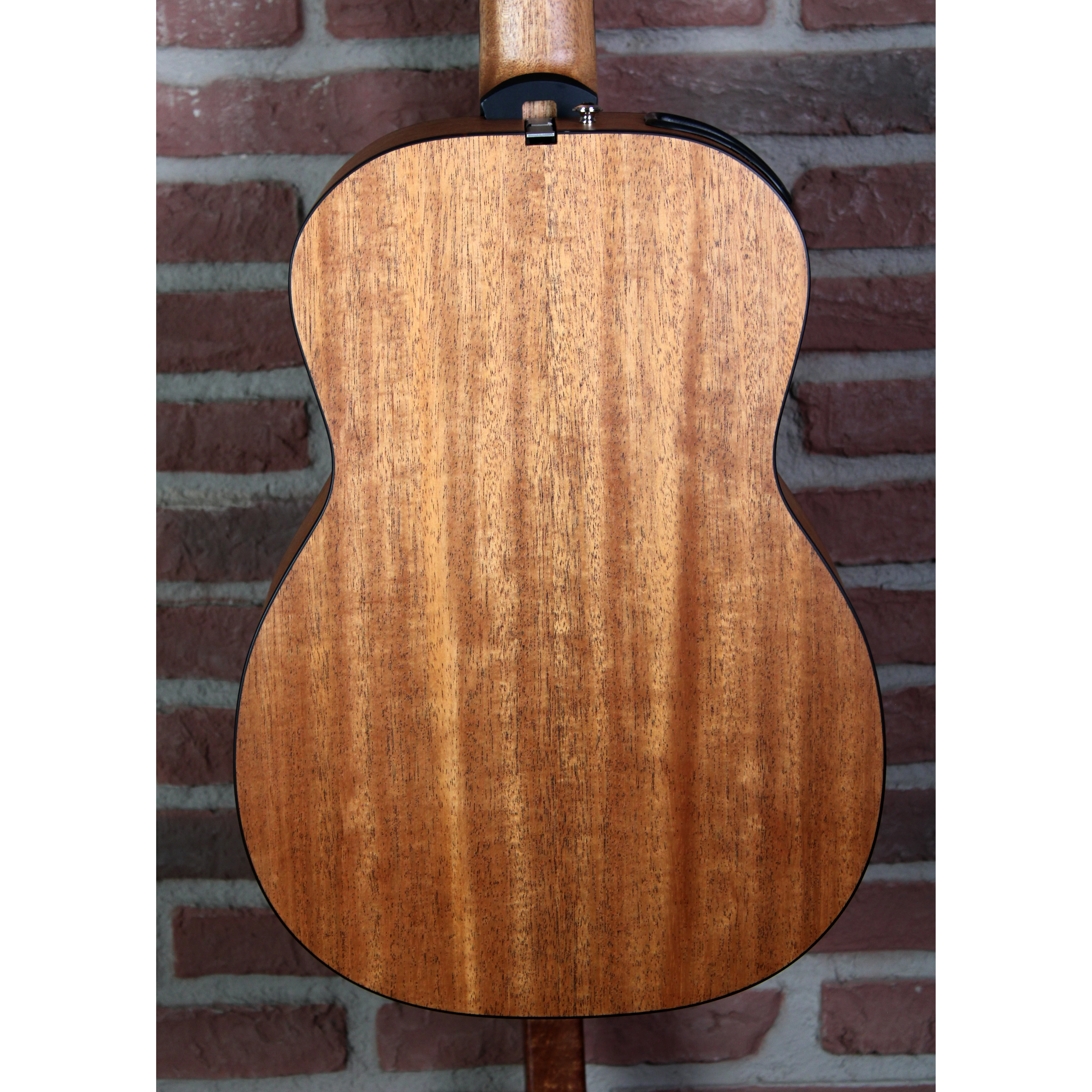 Furch LJ 10-CM Little Jane Travelguitar Boden und Zargen aus Mahagoni 