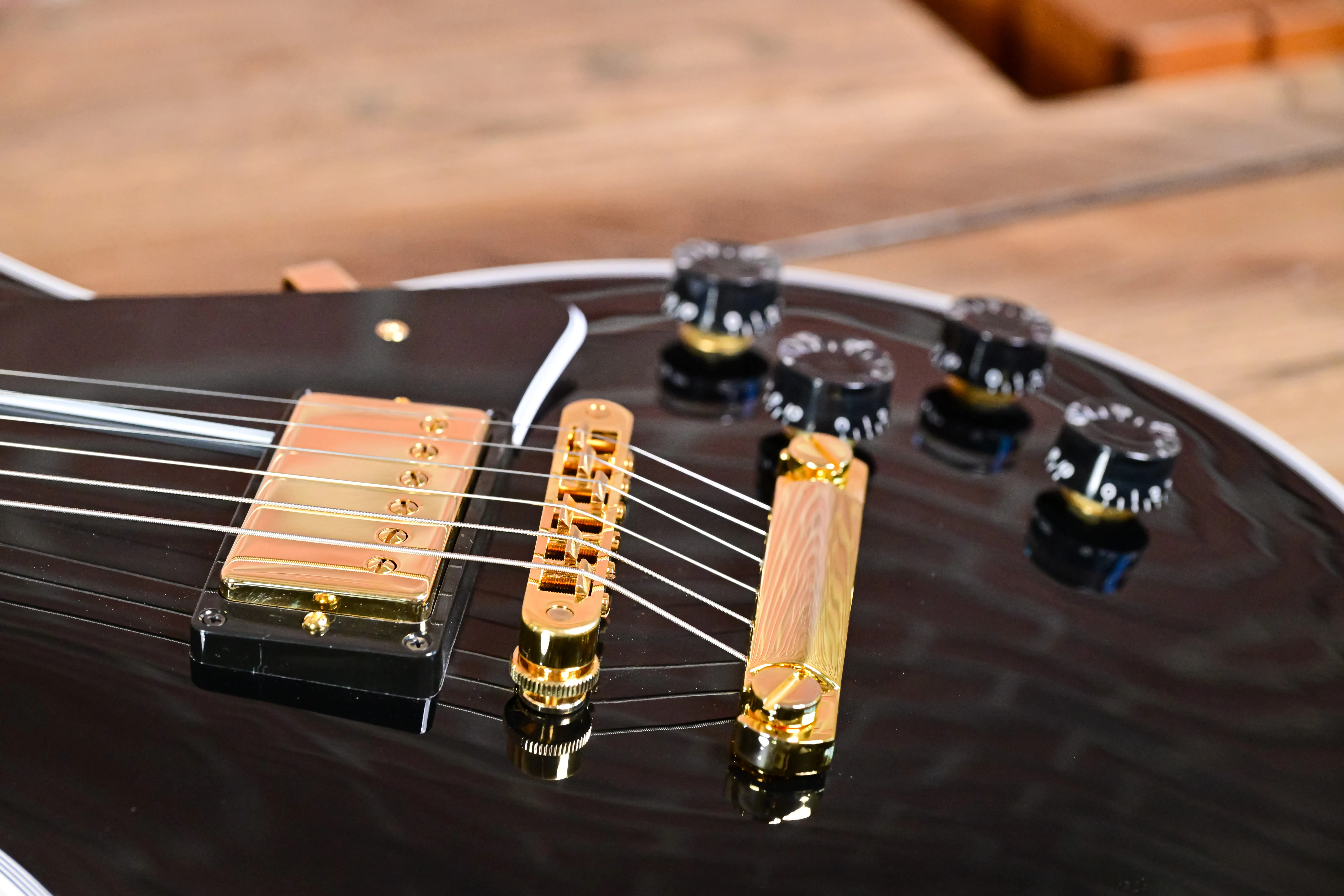 Les Paul Custom 25 1/2 Scale Ebony Gloss Gold Hardware