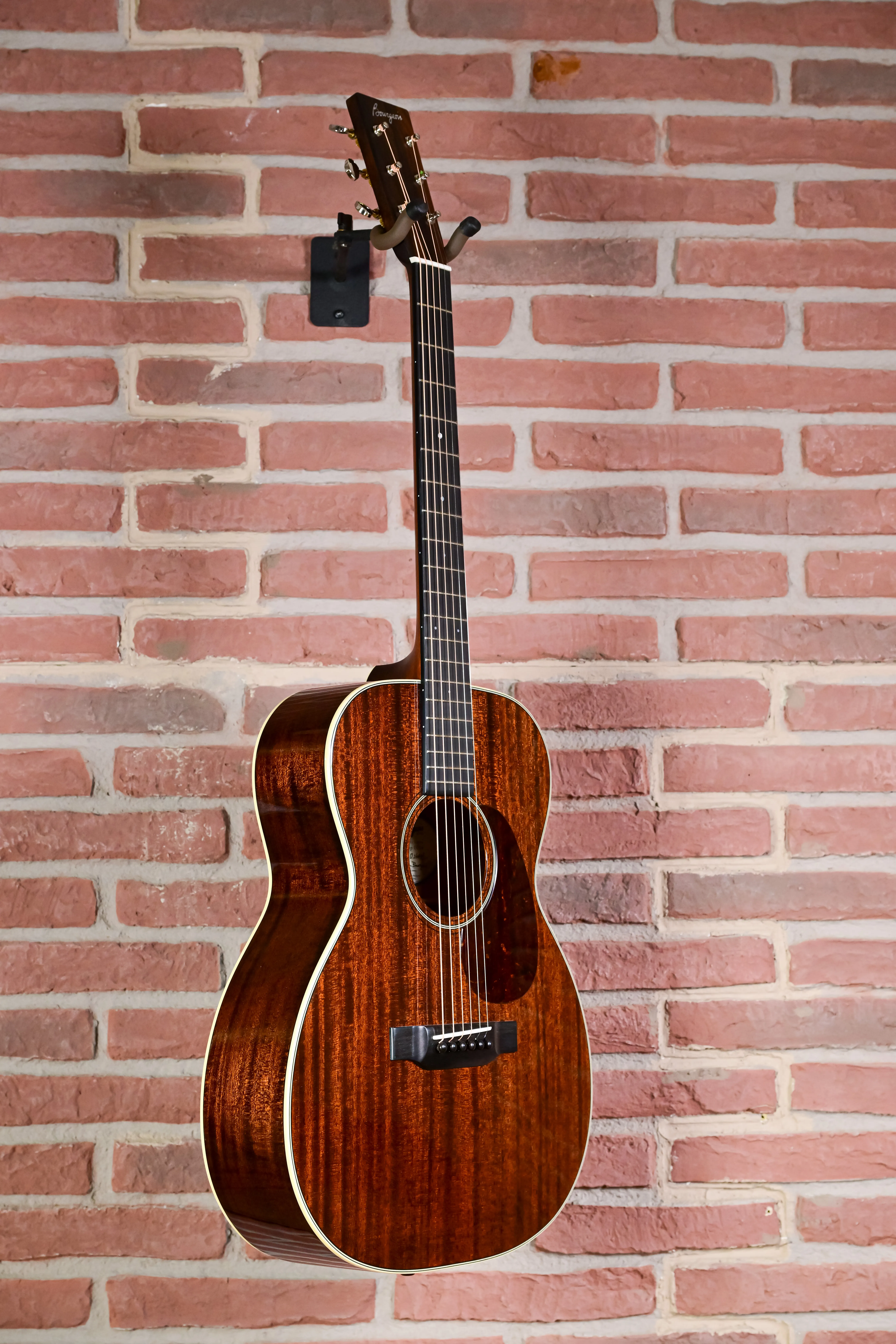 00-14 Hogtop Akustikgitarre All Mahogany