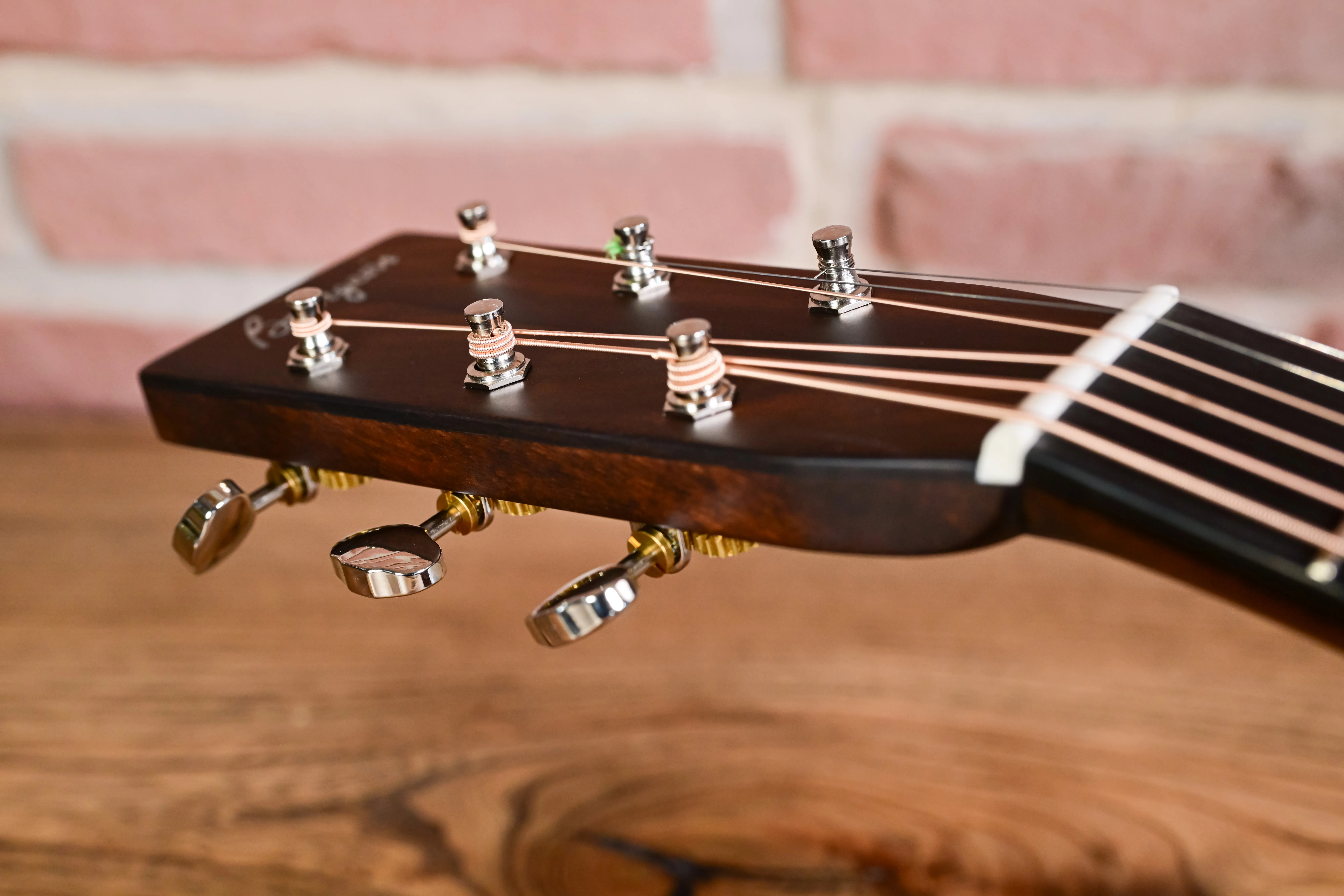 00-14 Hogtop Akustikgitarre All Mahogany