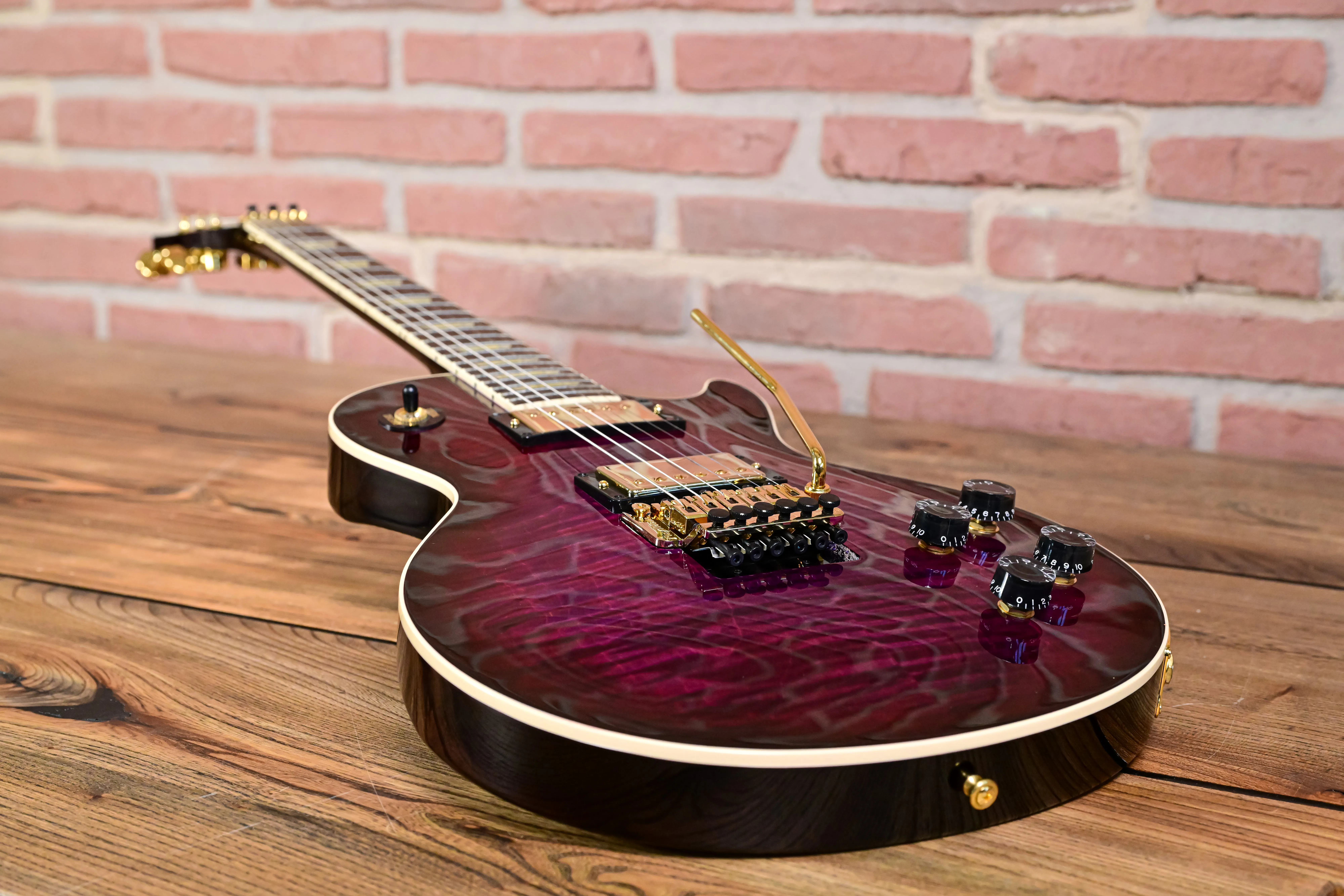 Custom Les Paul Axcess Standard Tri Berry Burst Floyd Rose Gold Hardware