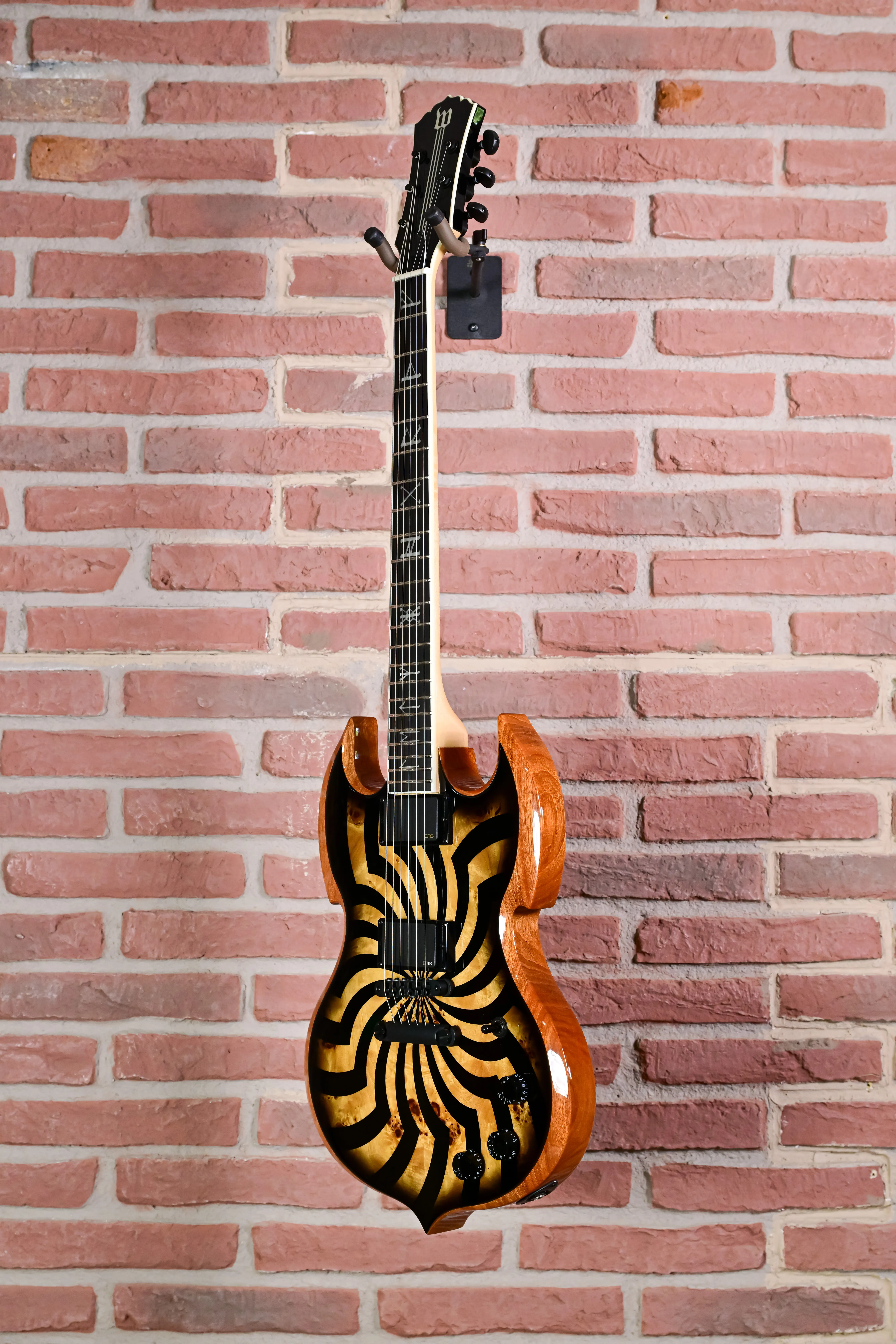 Barbarian Charcoal Burst Buzzsaw