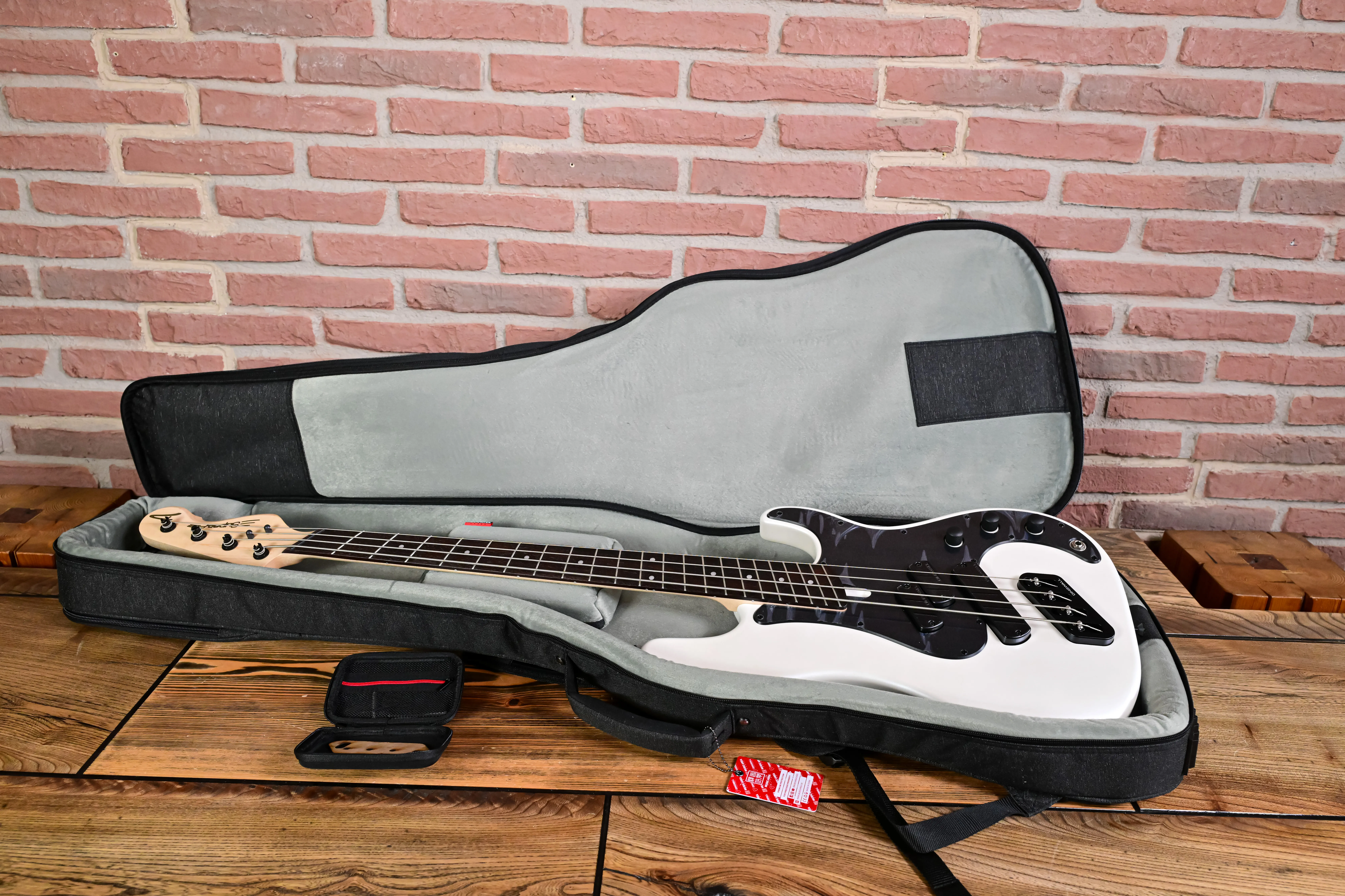 SP1 4-String Ducati White