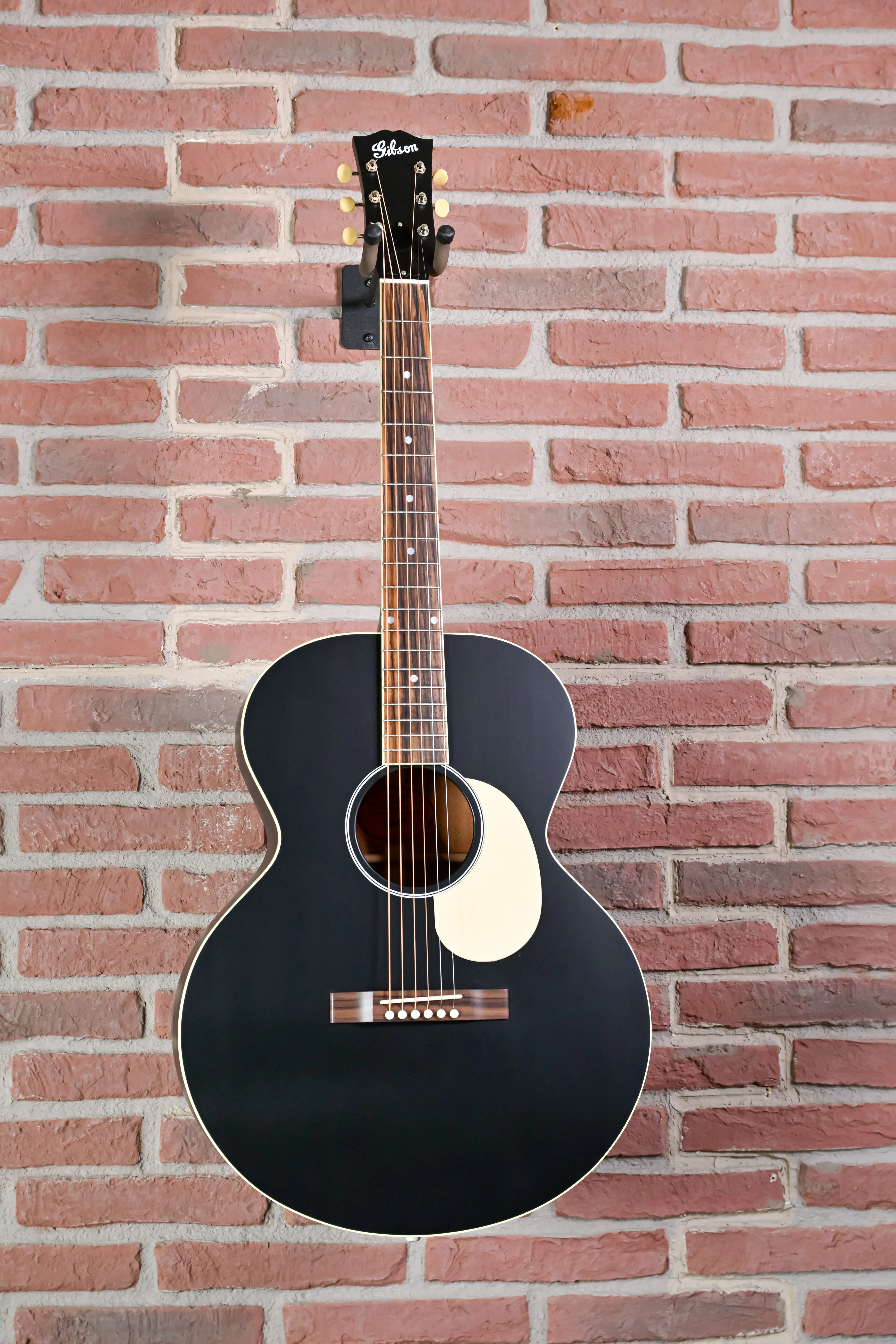 J-185 Century 12-Fret Ebony Westerngitarre