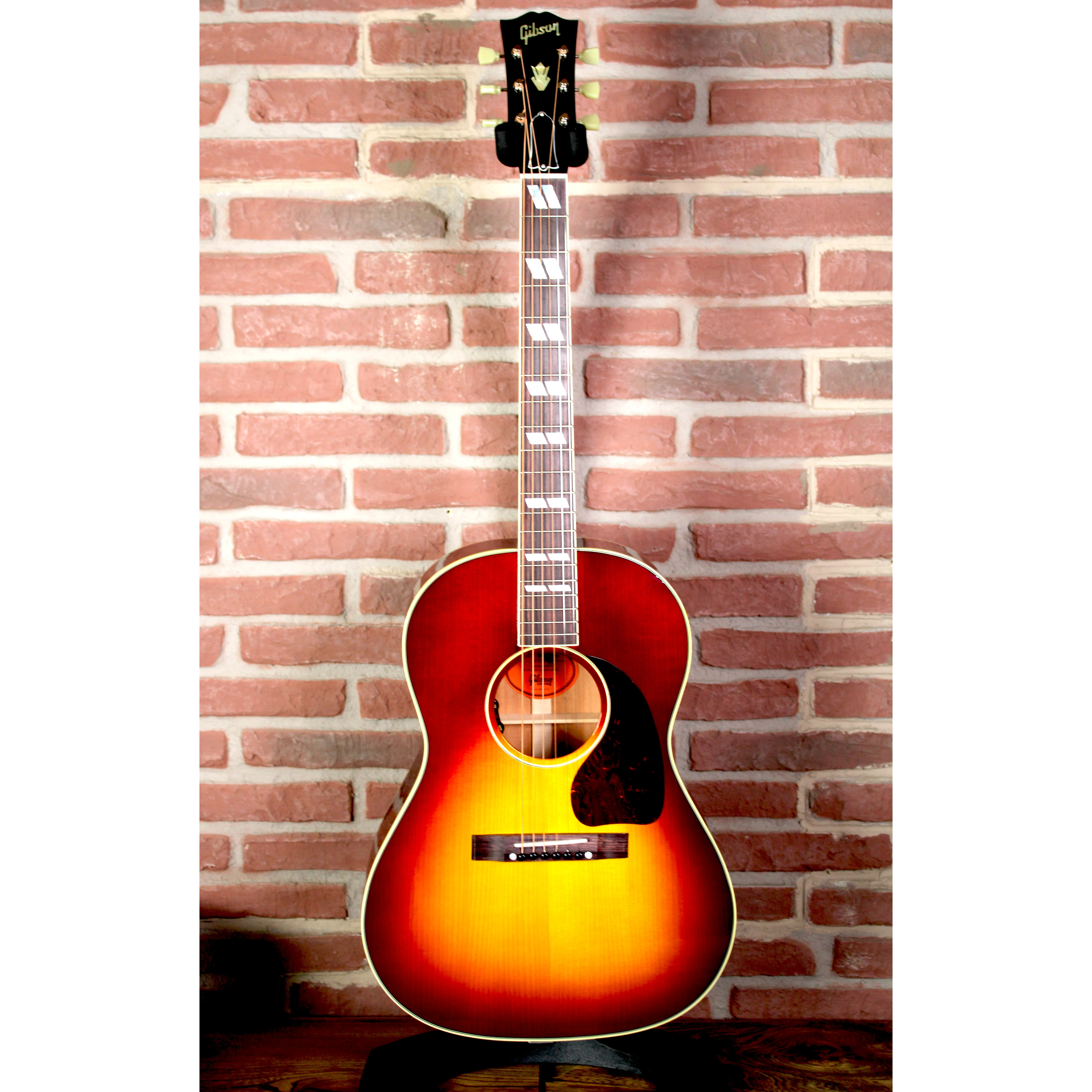 Gibson Custom M2M LG-2 Western Autumnburst Vorderansicht