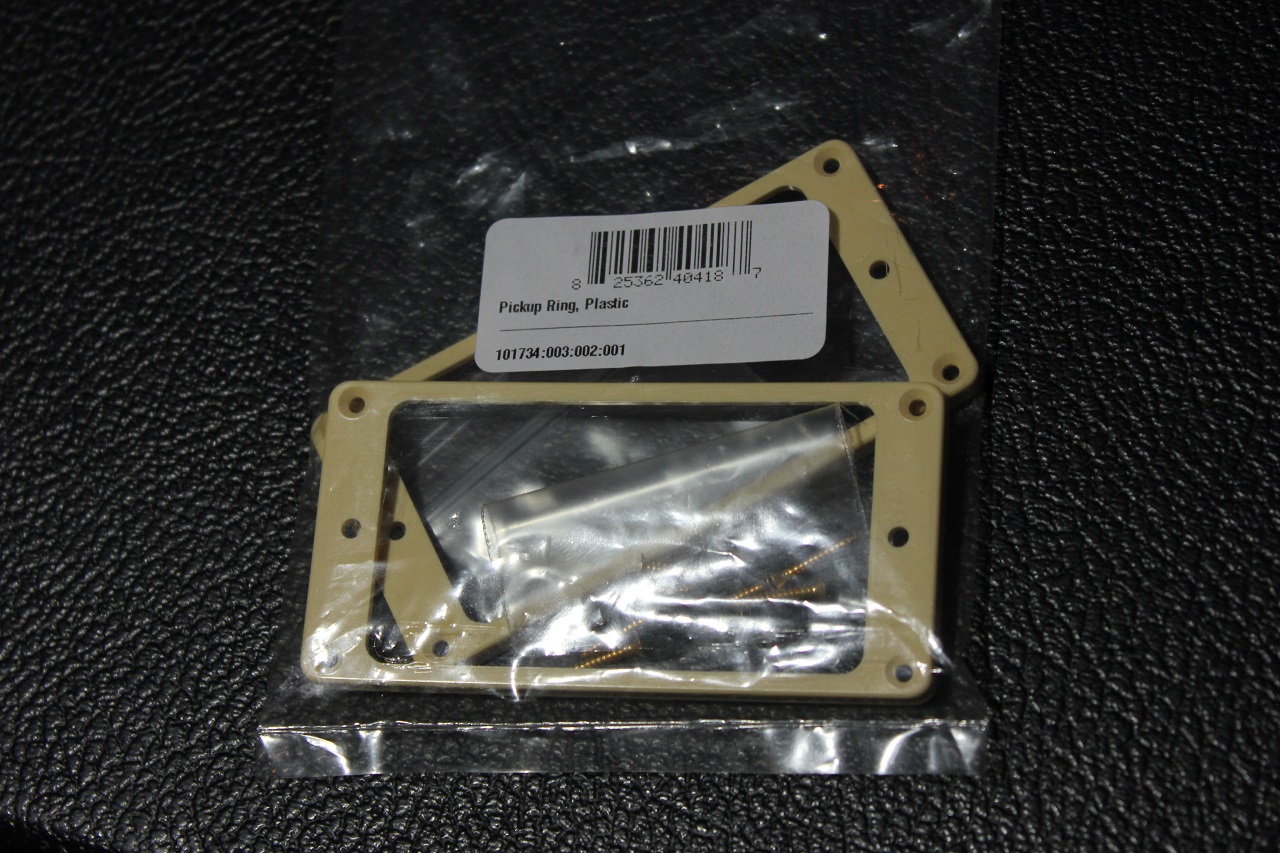 Pickup rings, Humbucker, Straight, Crème
