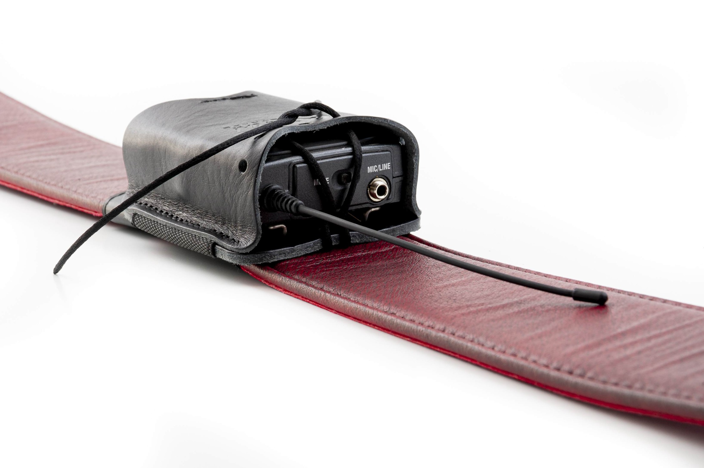 Wireless Pocket In-Ear transmitter Leather-Pouch Black