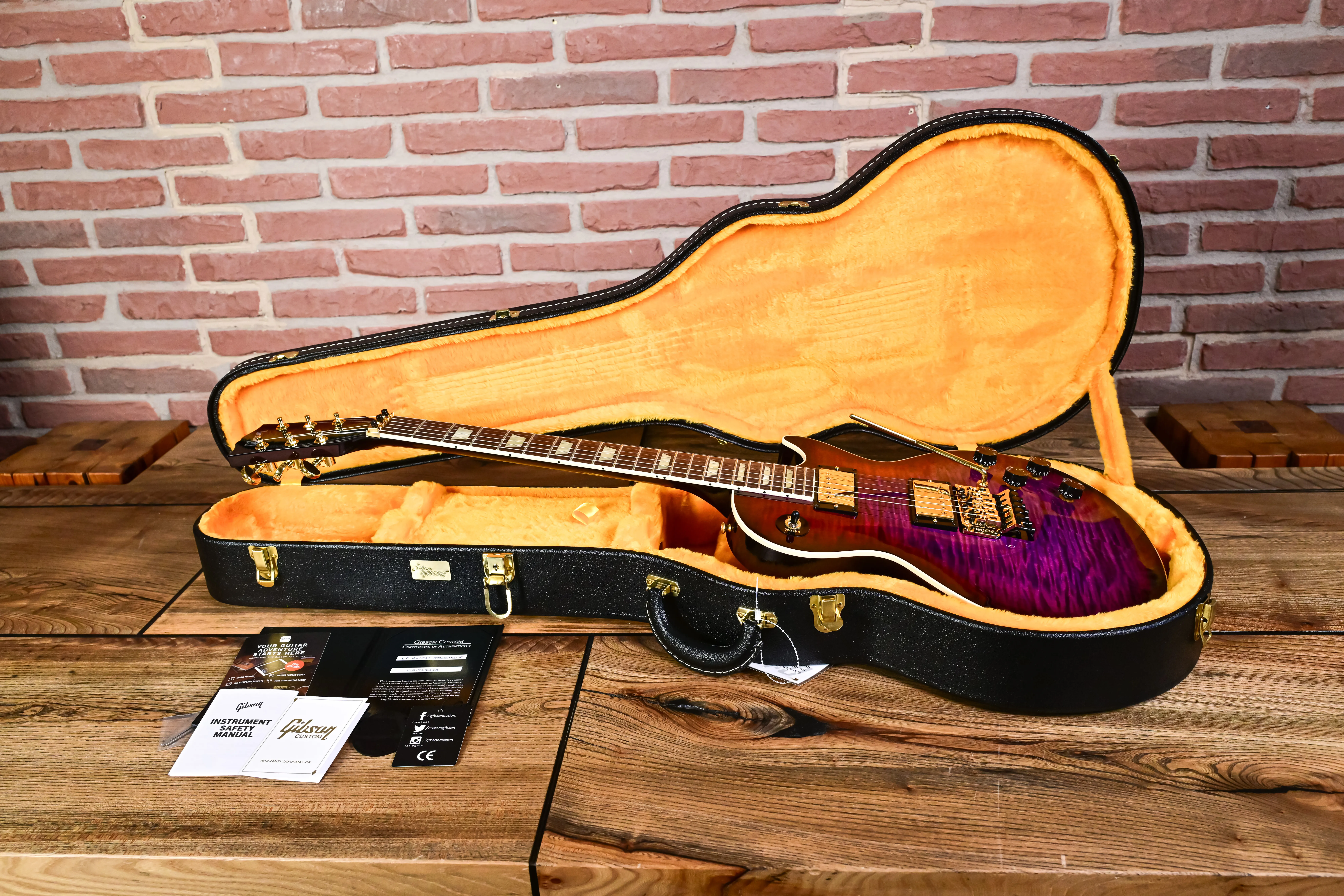 Custom Les Paul Axcess Standard Tri Berry Burst Floyd Rose Gold Hardware