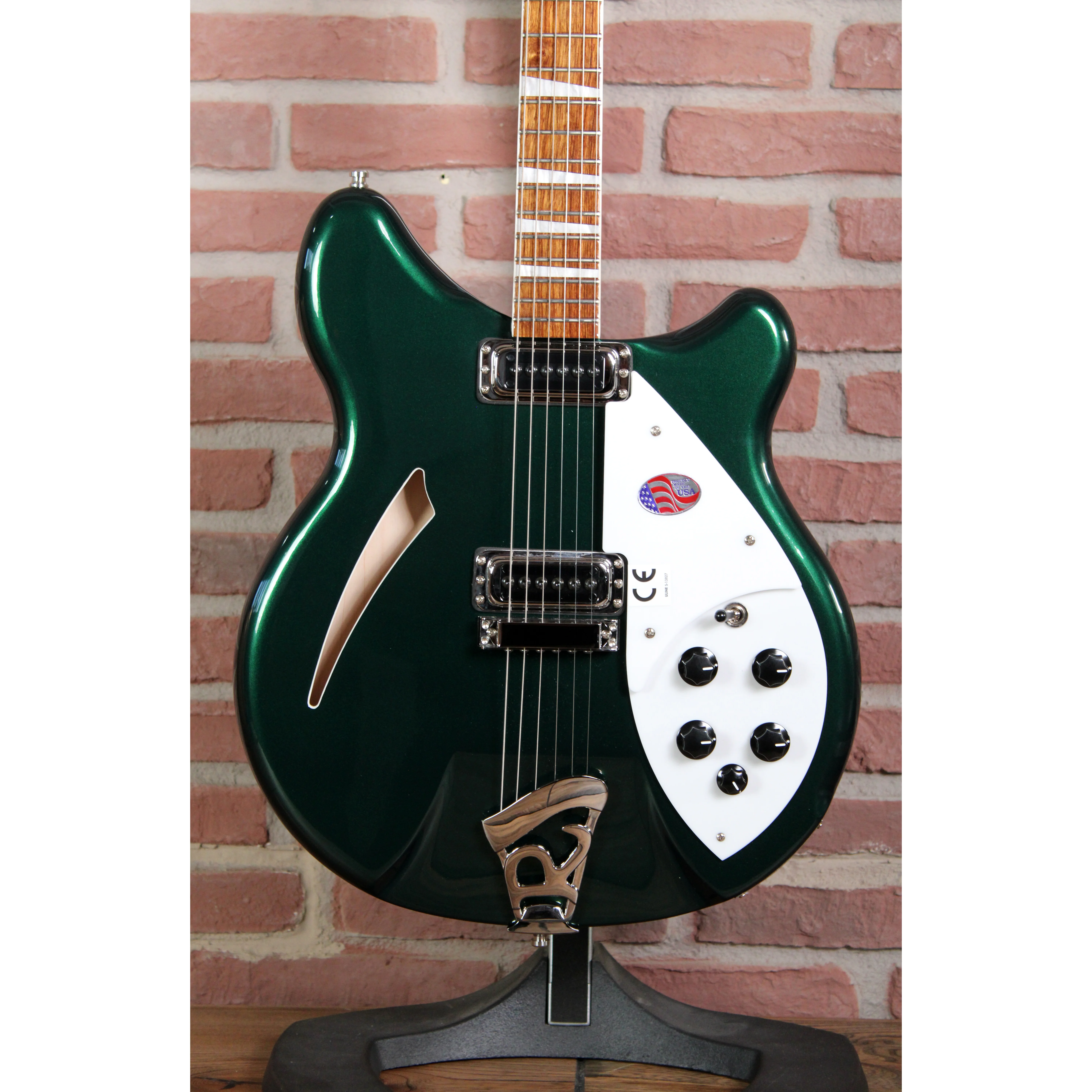 Rickenbacker 360 Midnight Green E-Gitarre Detail Kopfplatte