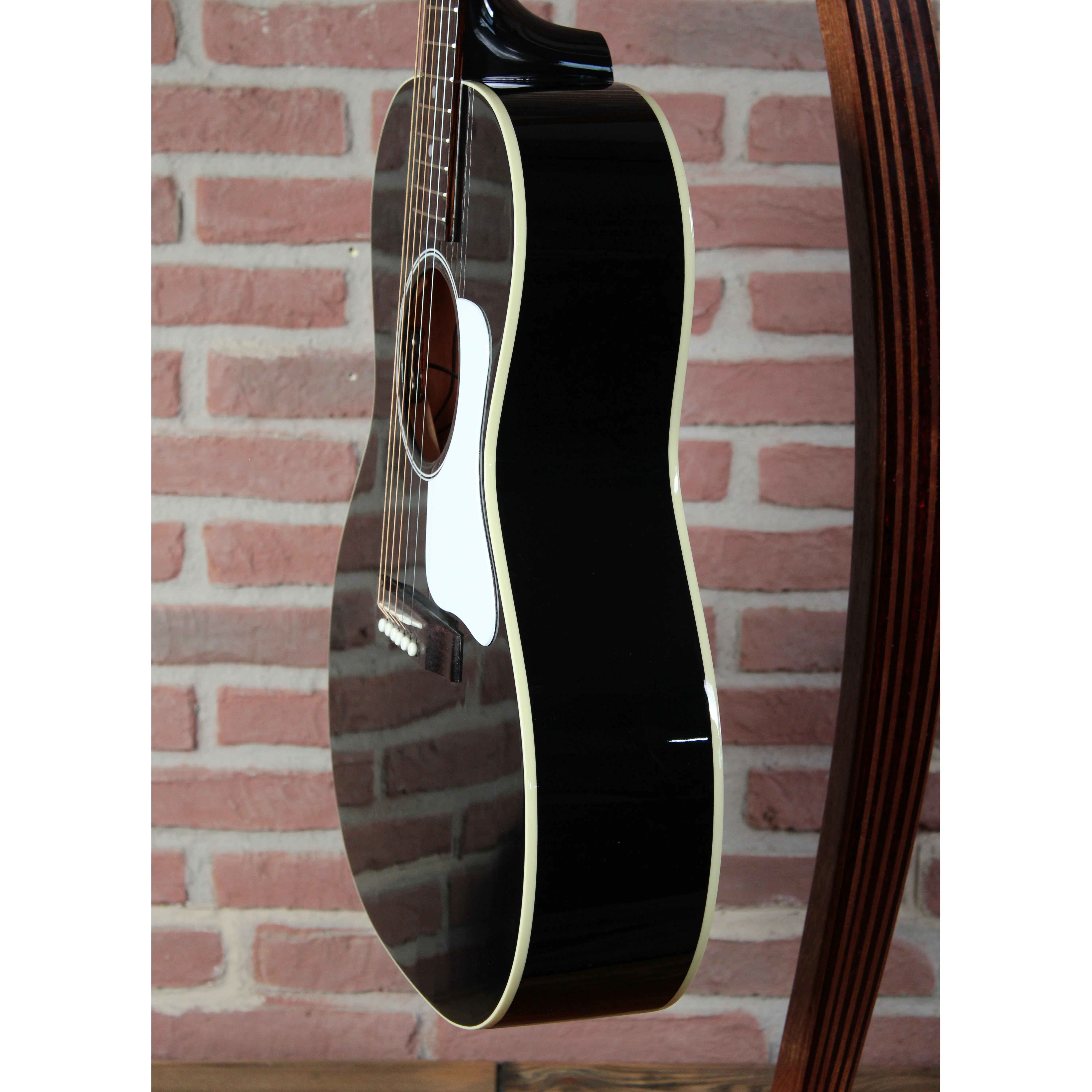 Gibson L-00 Standard Custom Shop Ebony Limited Seitenansicht links