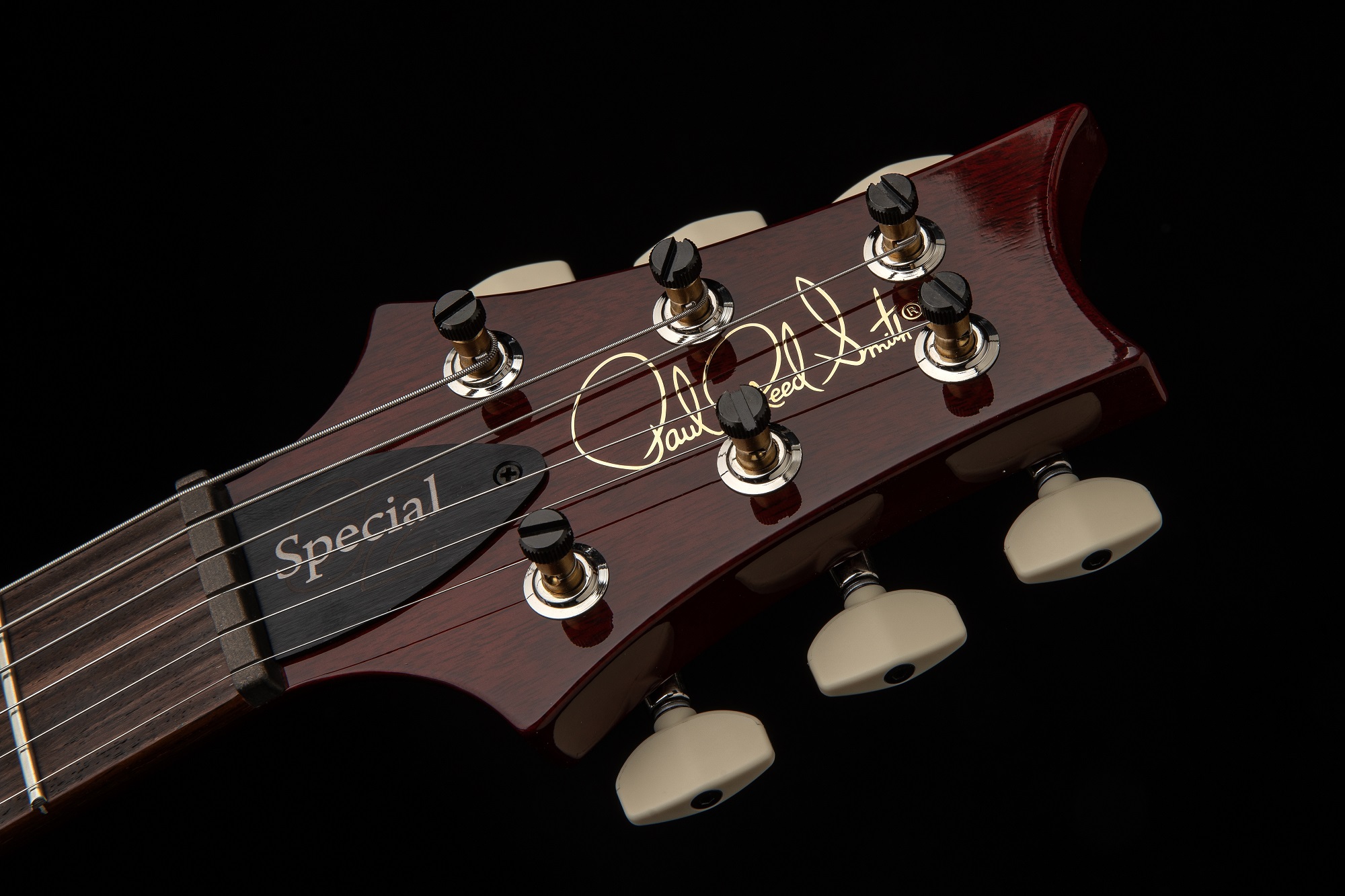 Kopfplatte der PRS S2 Special Semi-Hollow Fire Red Burst – PRS-Logo und Locking-Tuner