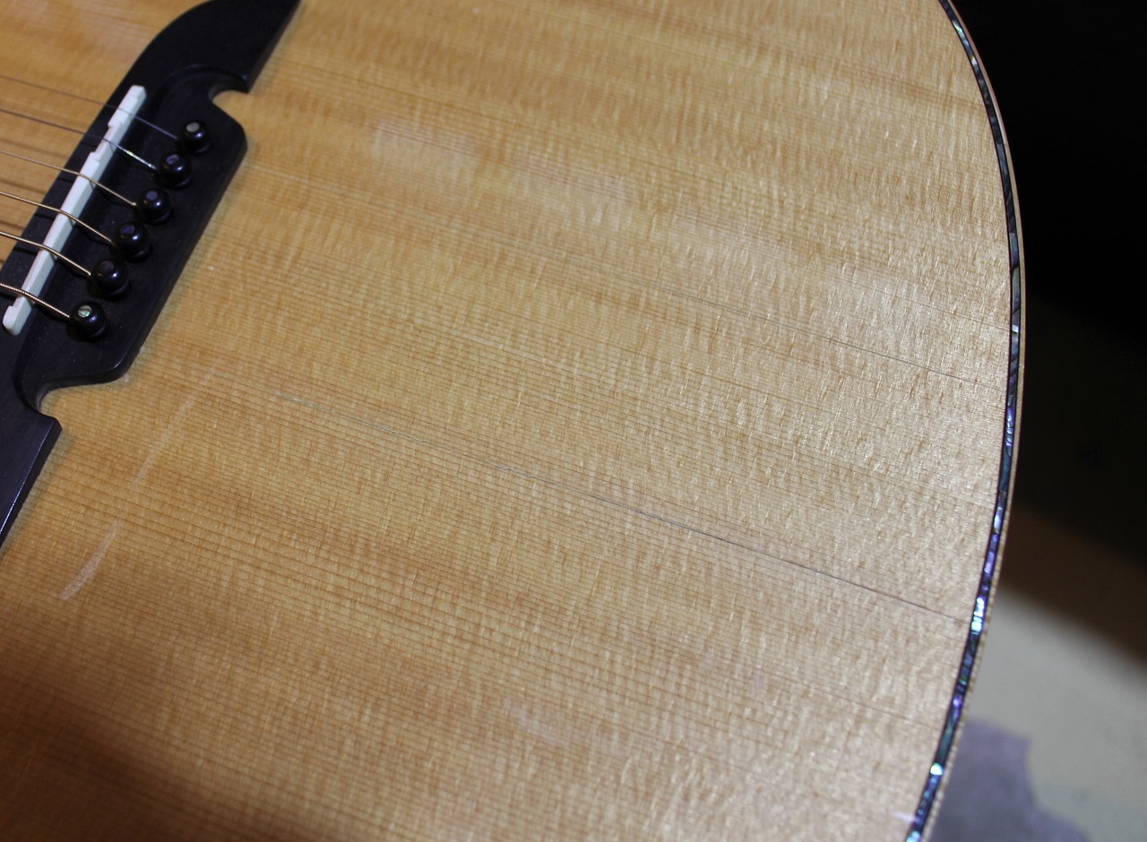 MDA70CE Dreadnought Electric/Cutaway *B-Stock*