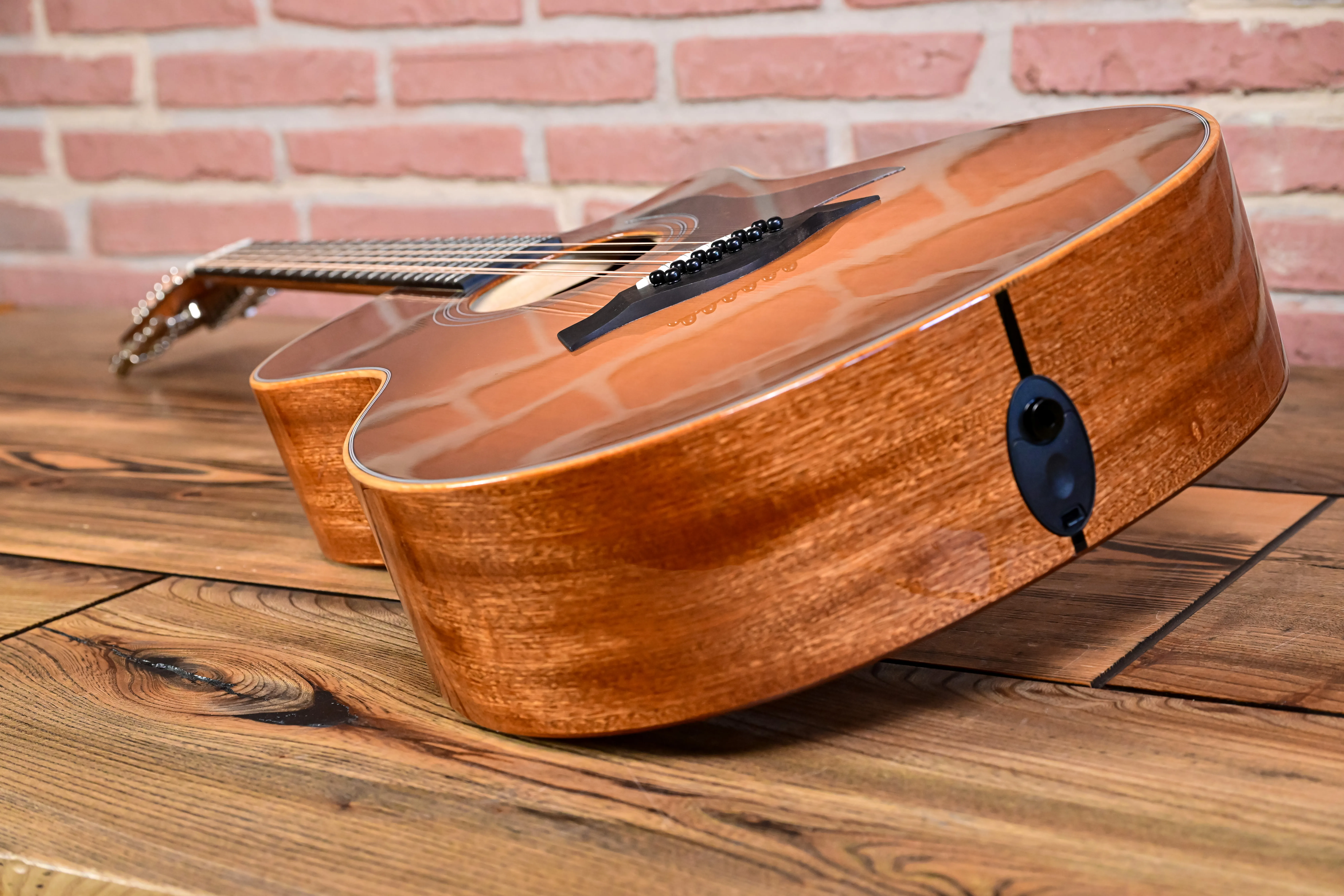 354ce Studio Special Edition Honeyburst
