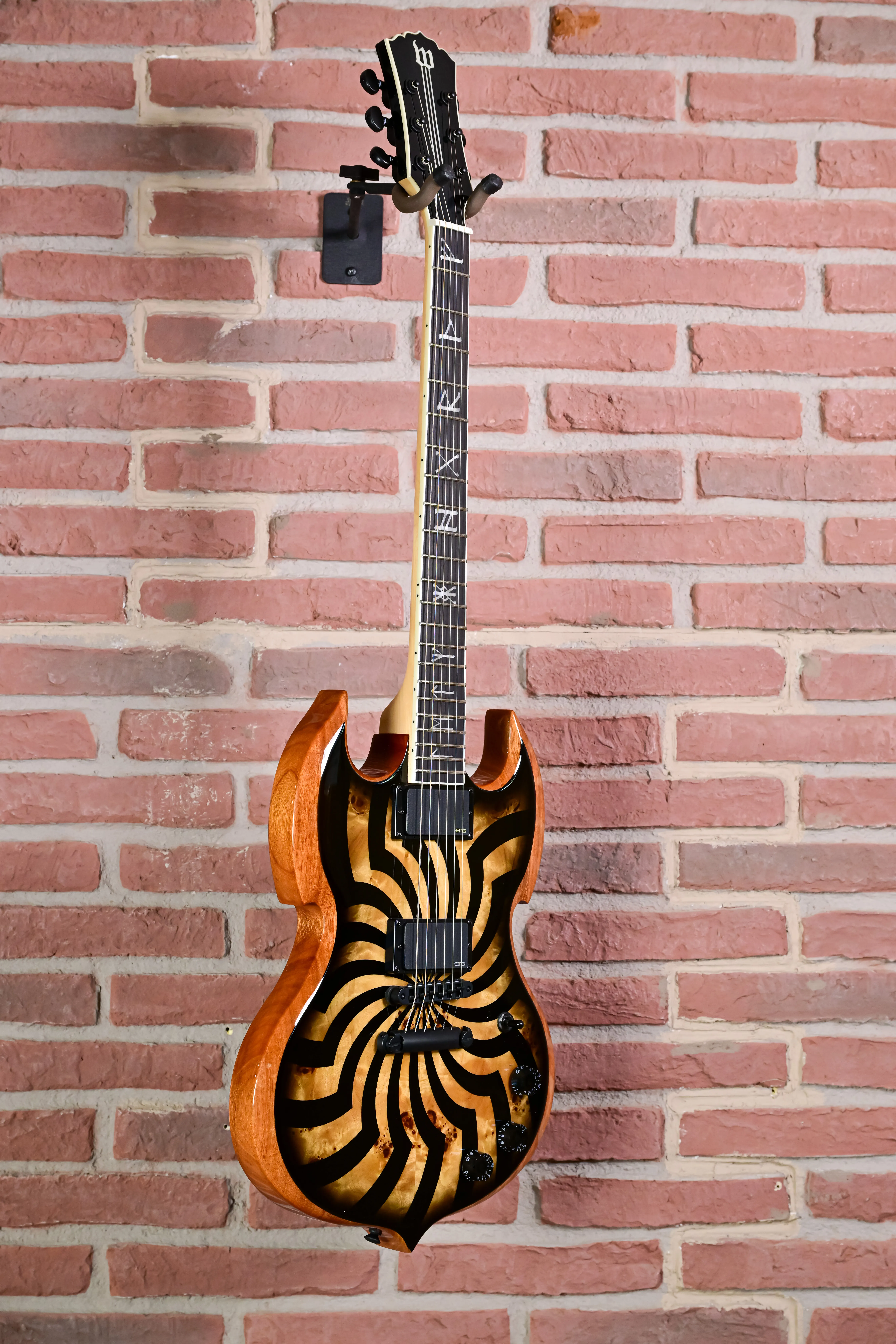Barbarian Charcoal Burst Buzzsaw