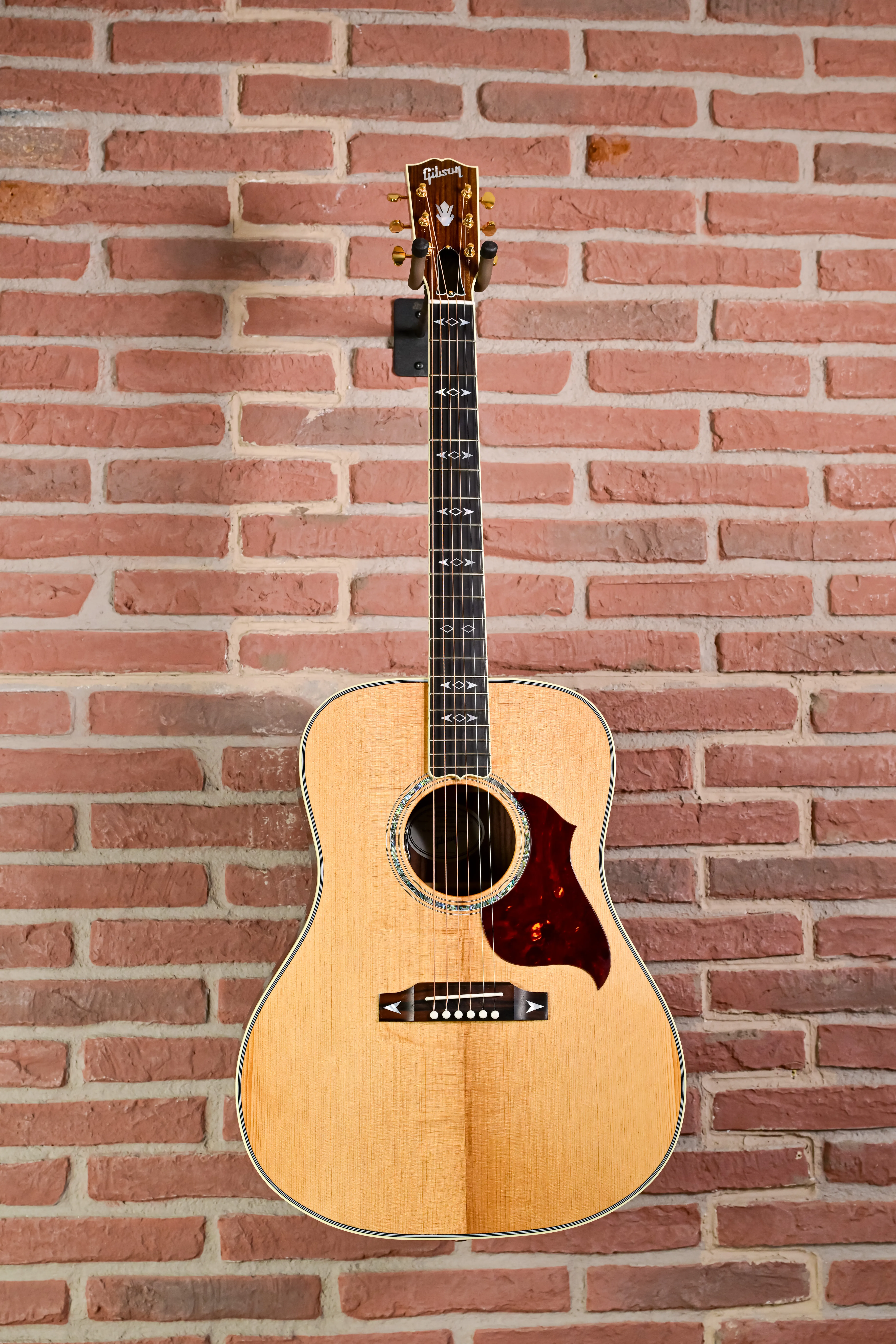 Songwriter Recording Artist Antique Natural