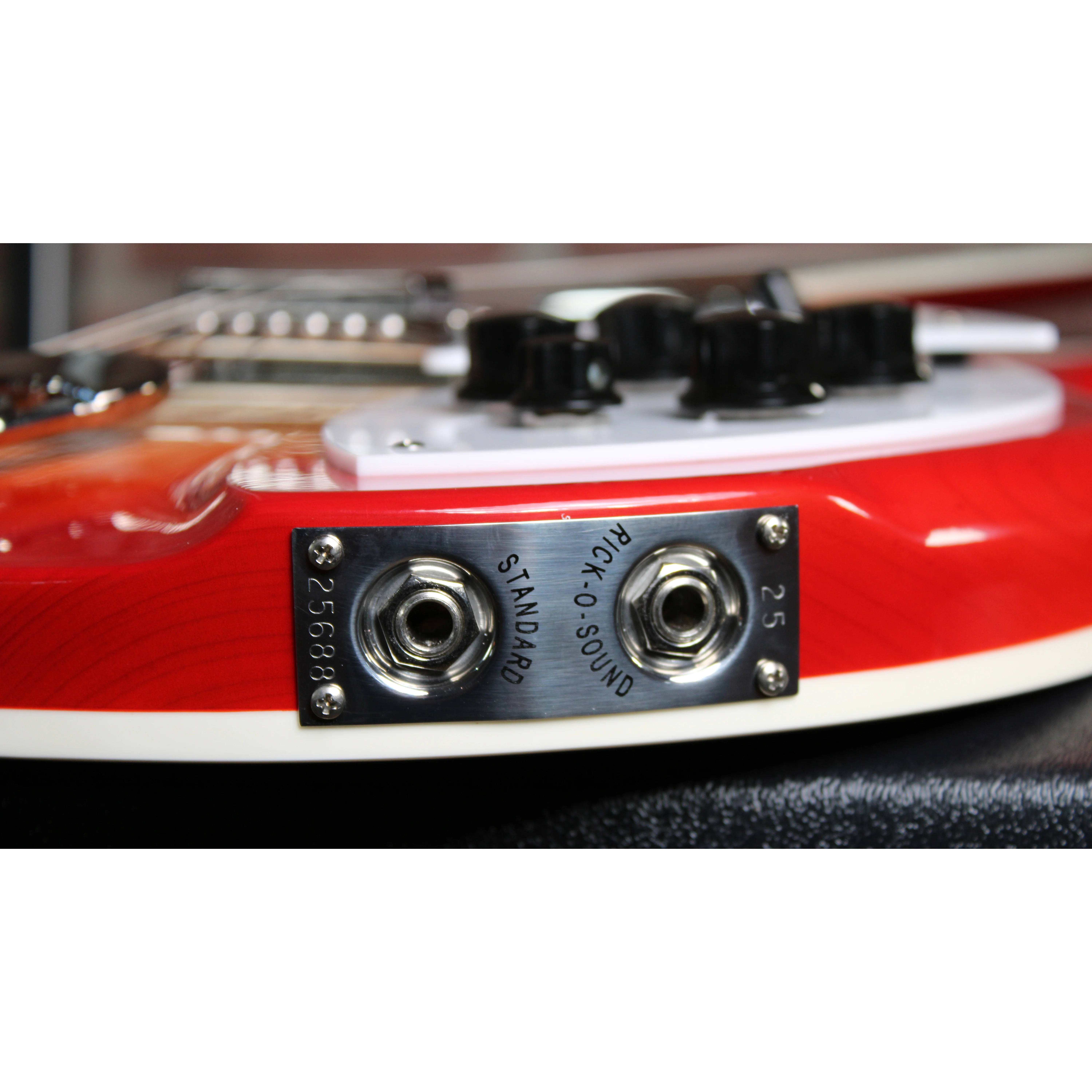 Rickenbacker 360 Fireglo von unten Ansicht