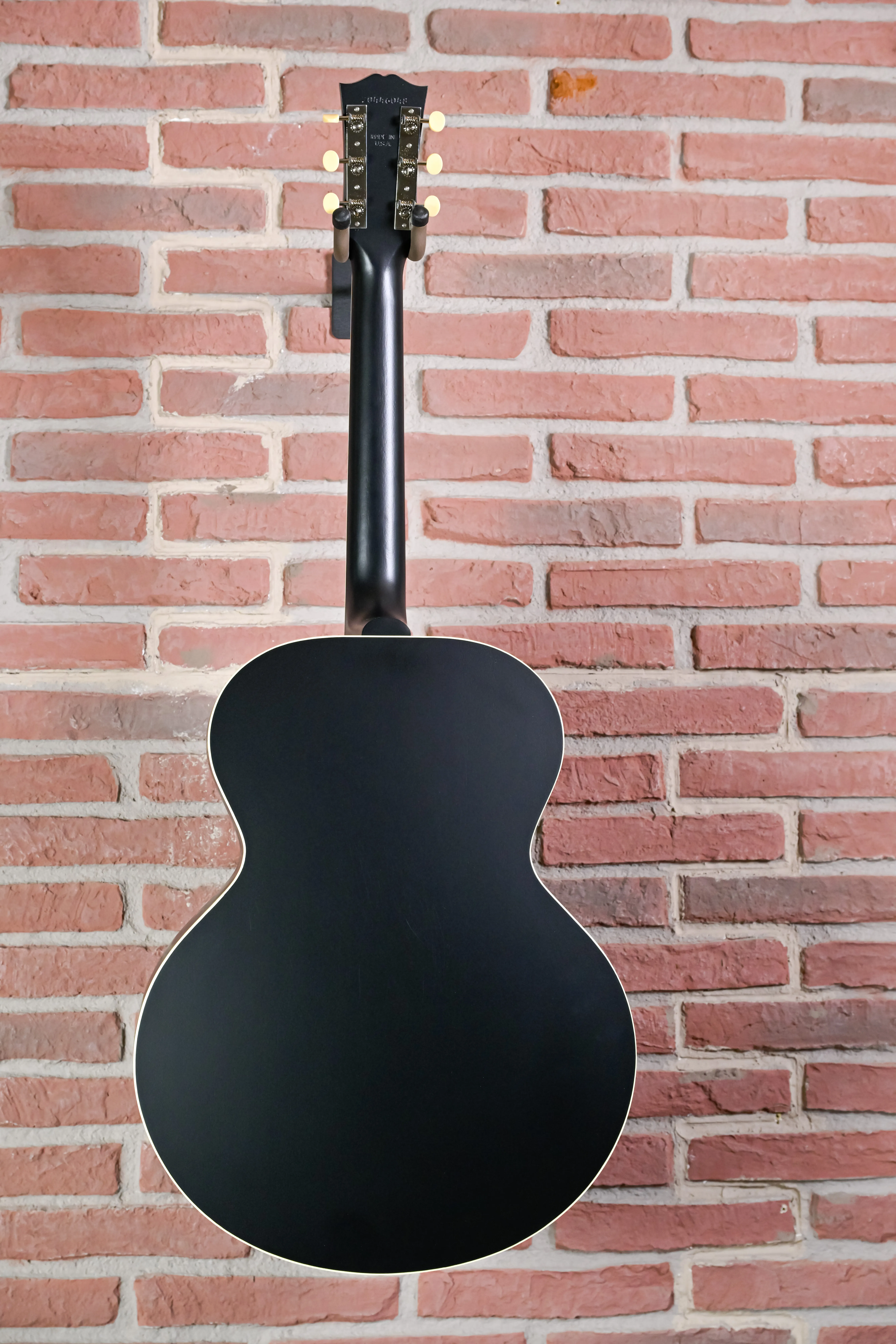 J-185 Century 12-Fret Ebony Westerngitarre