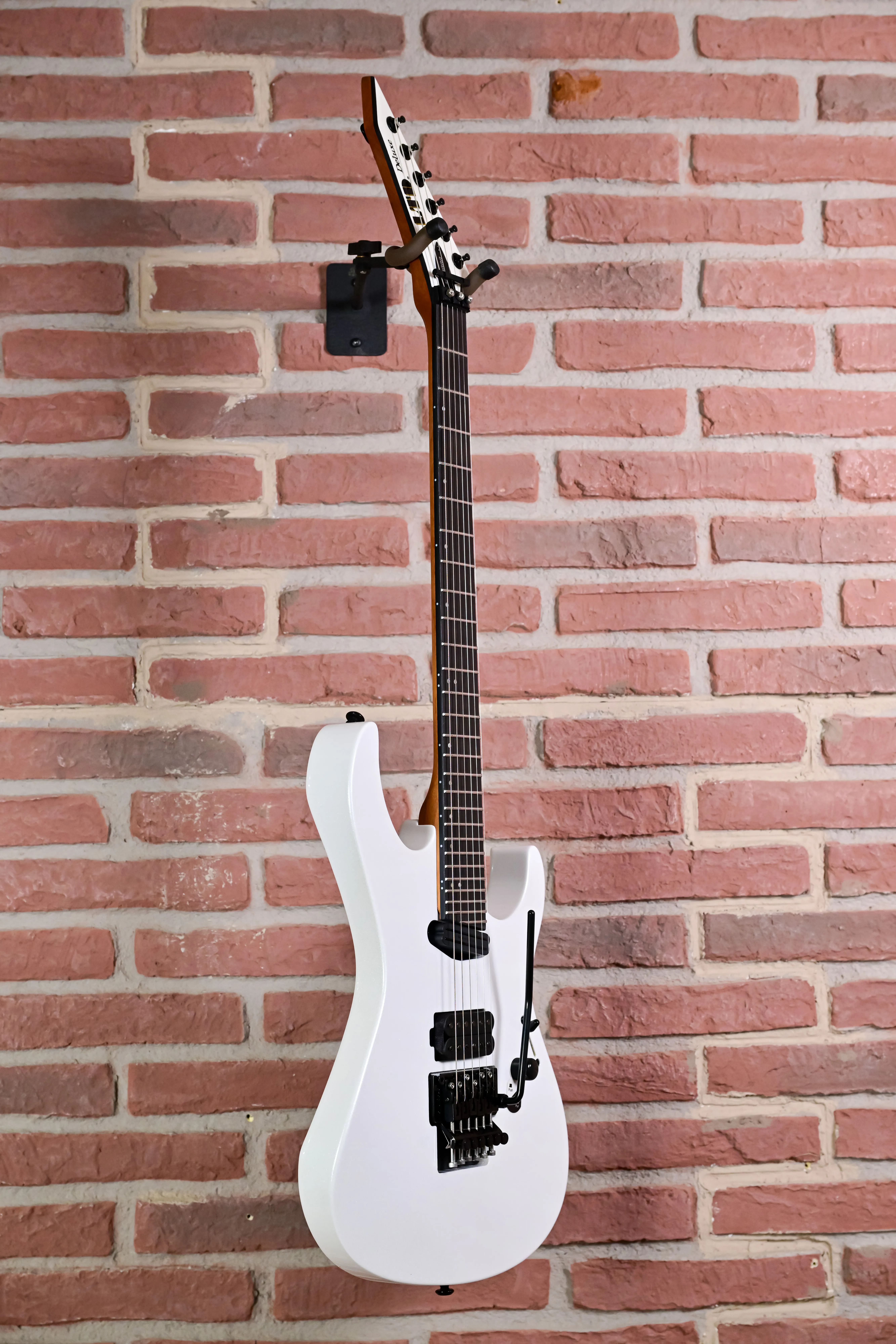 MV-1000 Maverick Pearl White E-Gitarre