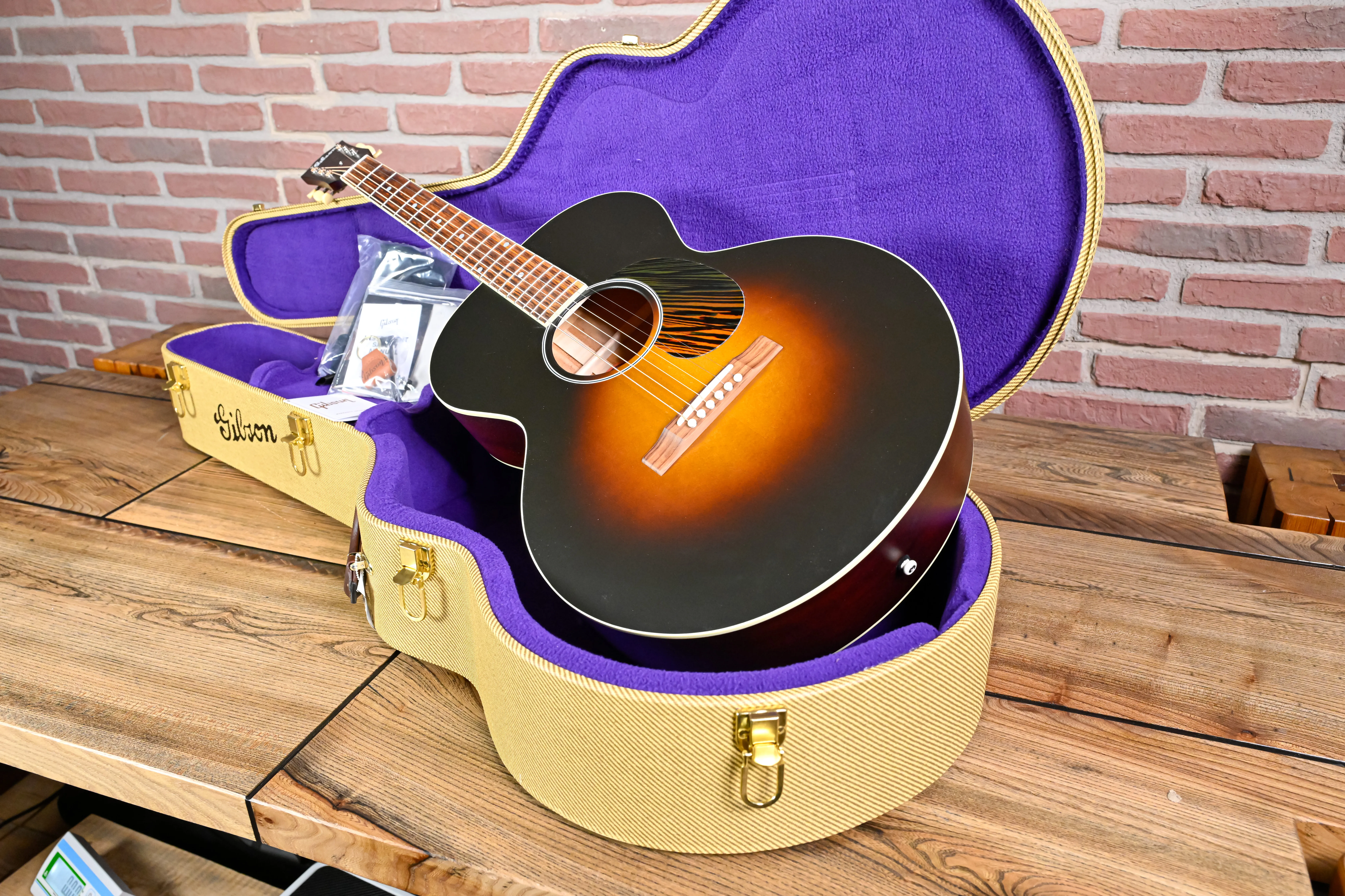 J-185 Century 12-Fret Vintage Sunburst Westerngitarre
