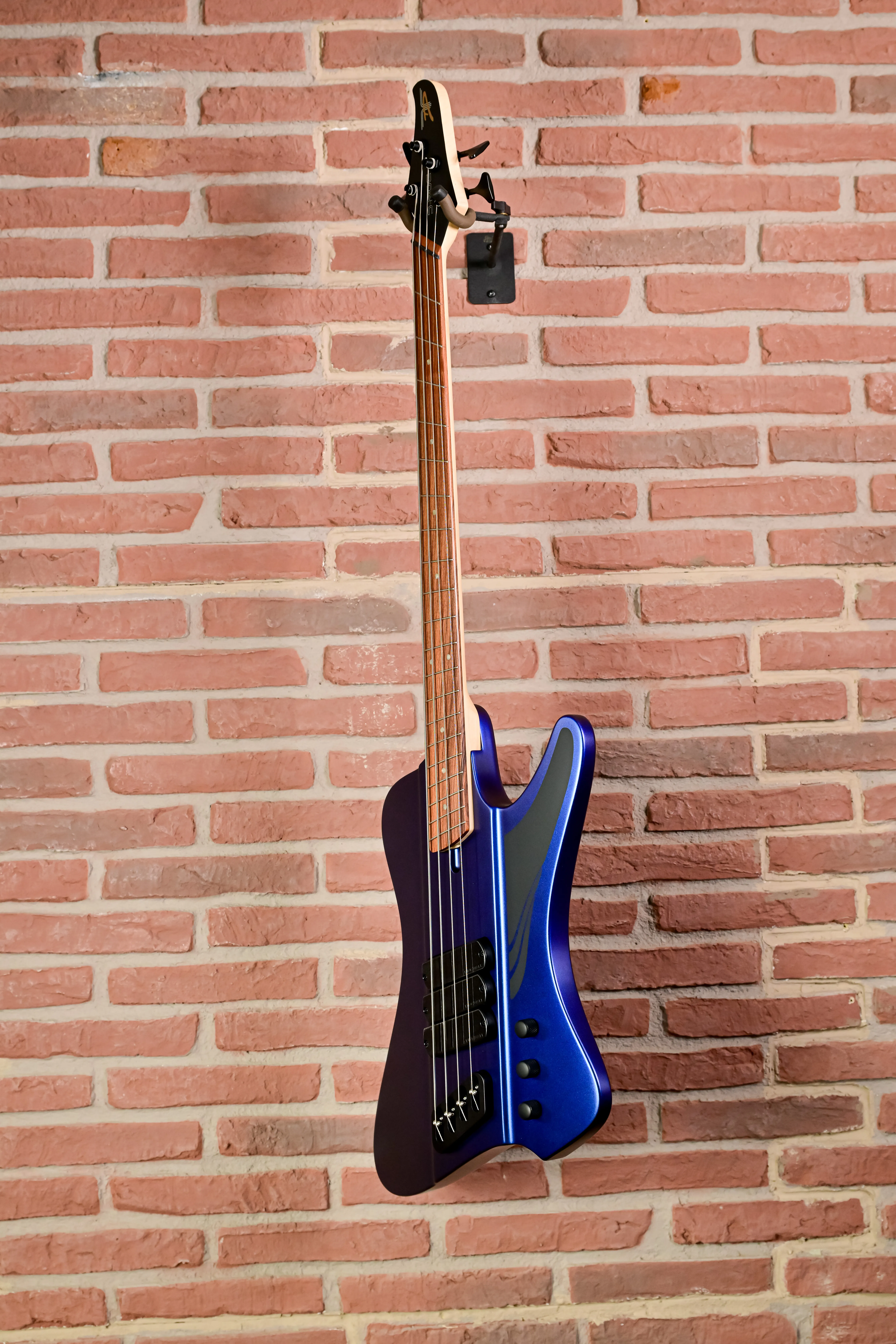 D-Roc 4 Bass Matte Blue to Purple Colorshift Multiscale