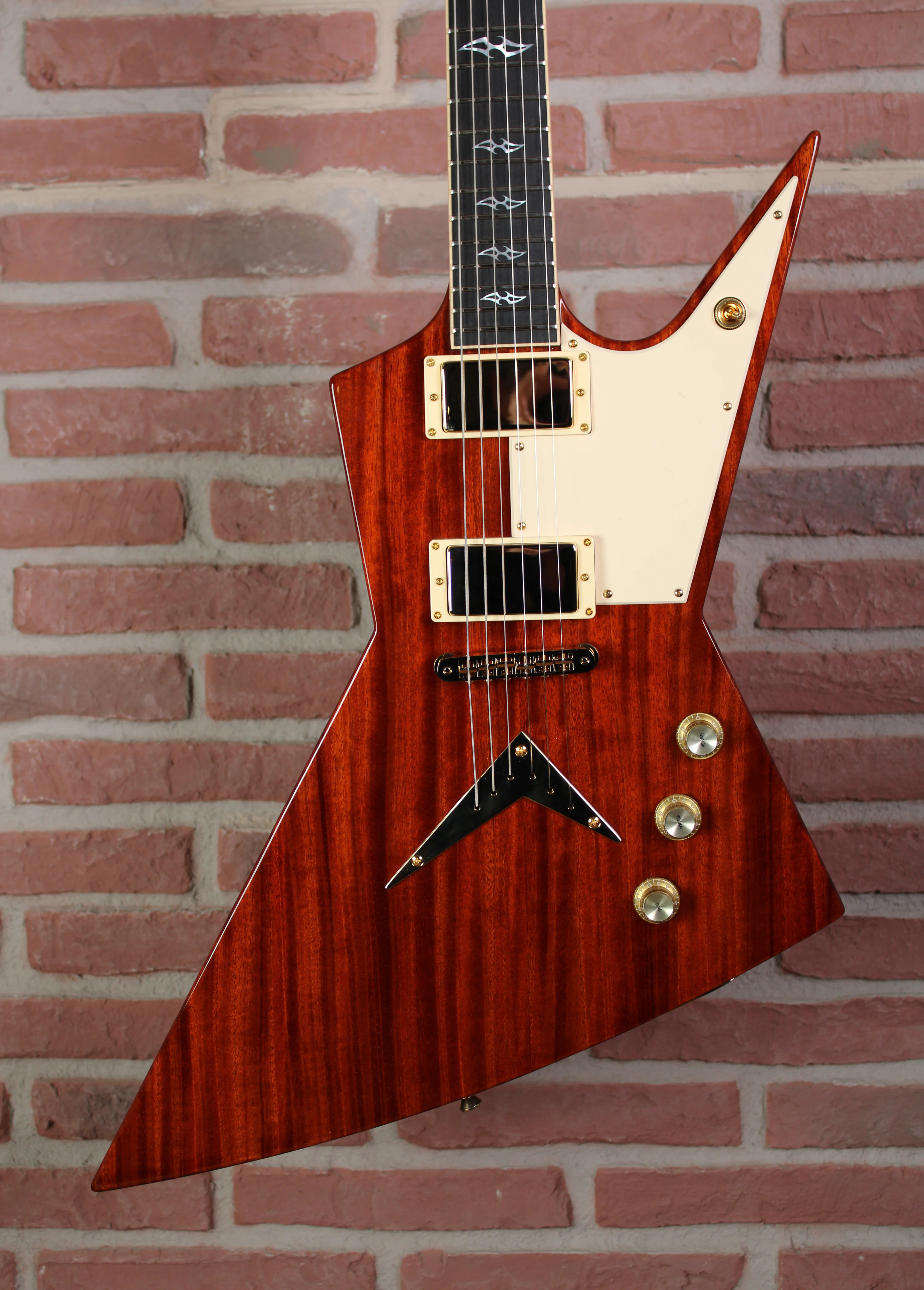 USA ZERO Pickguard Mahogany Gloss Natural Vorderseite des Gitarrenkorpus