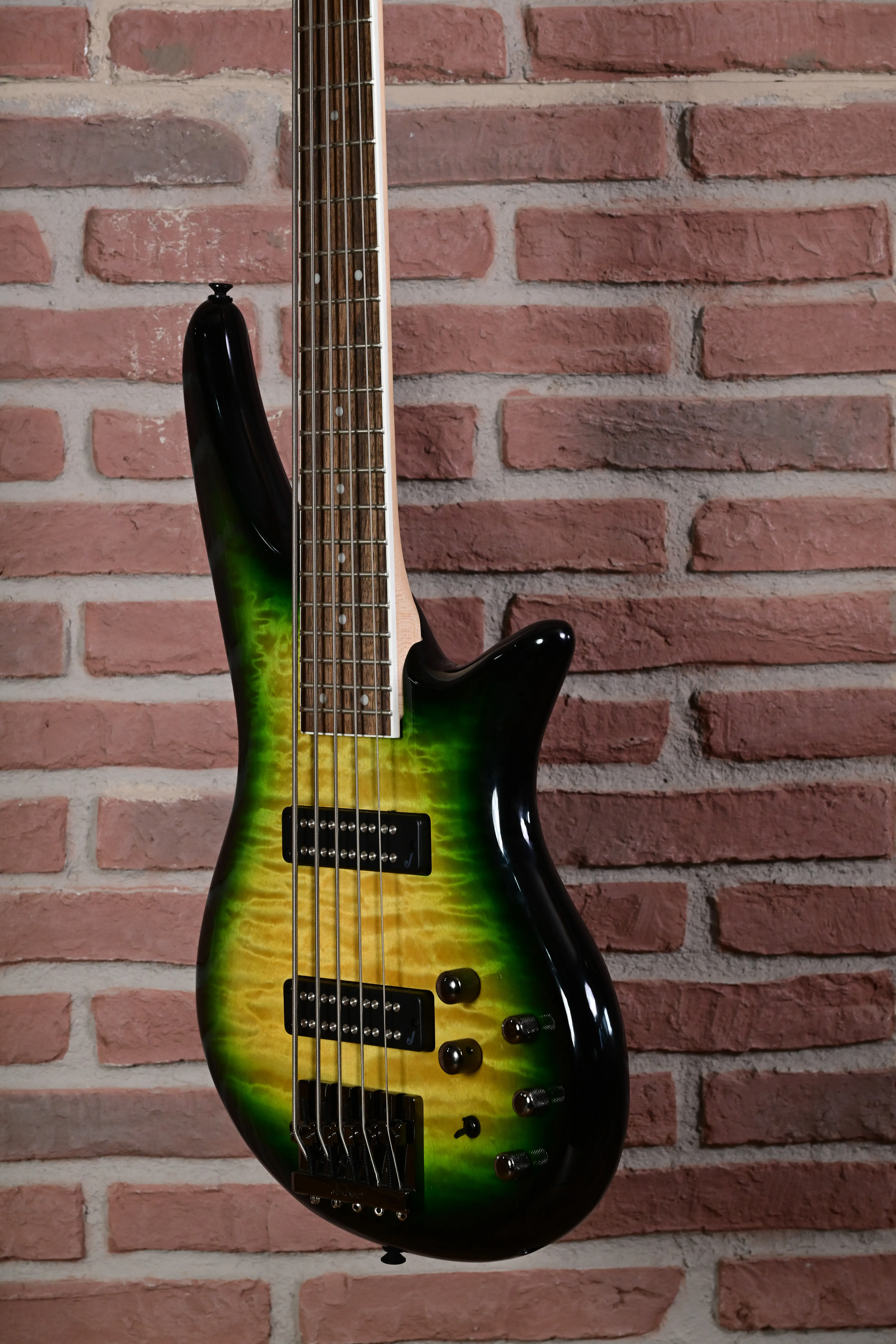 JS3Q Spectra V Alien Burst (Kommissionsware)
