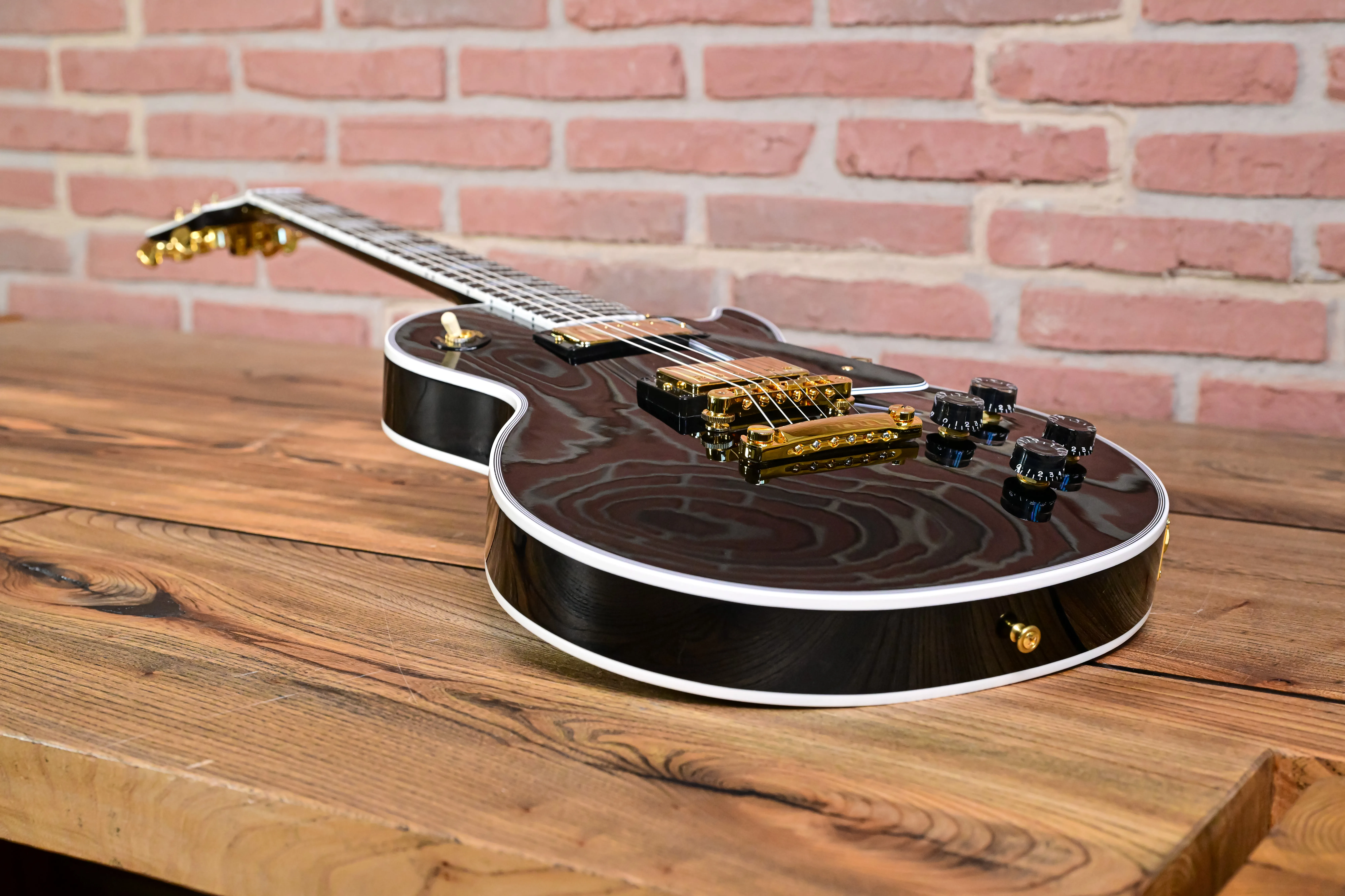 Les Paul Custom 25 1/2 Scale Ebony Gloss Gold Hardware