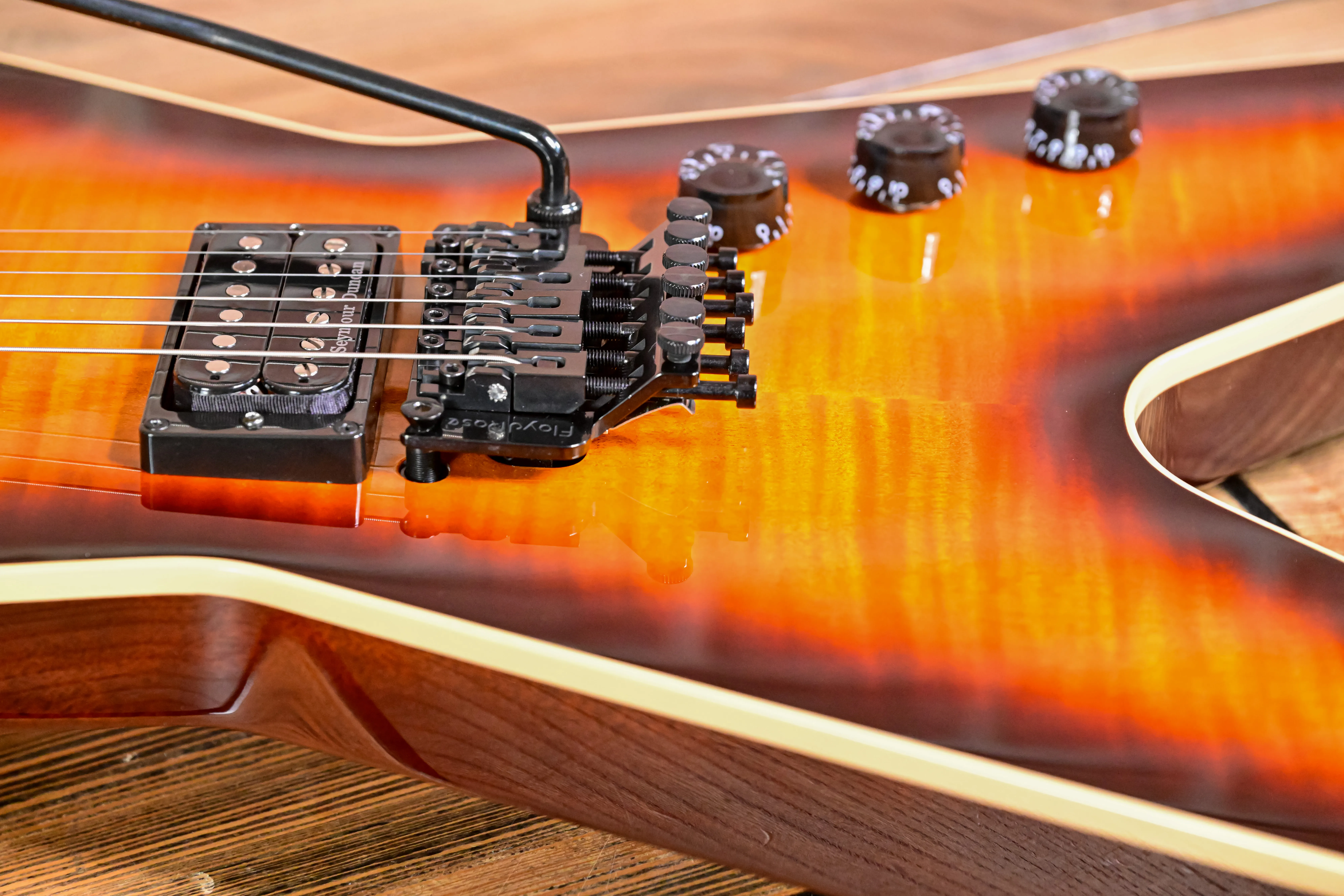 USA Custom Shop ML Floyd Flame Top Trans Brazilia
