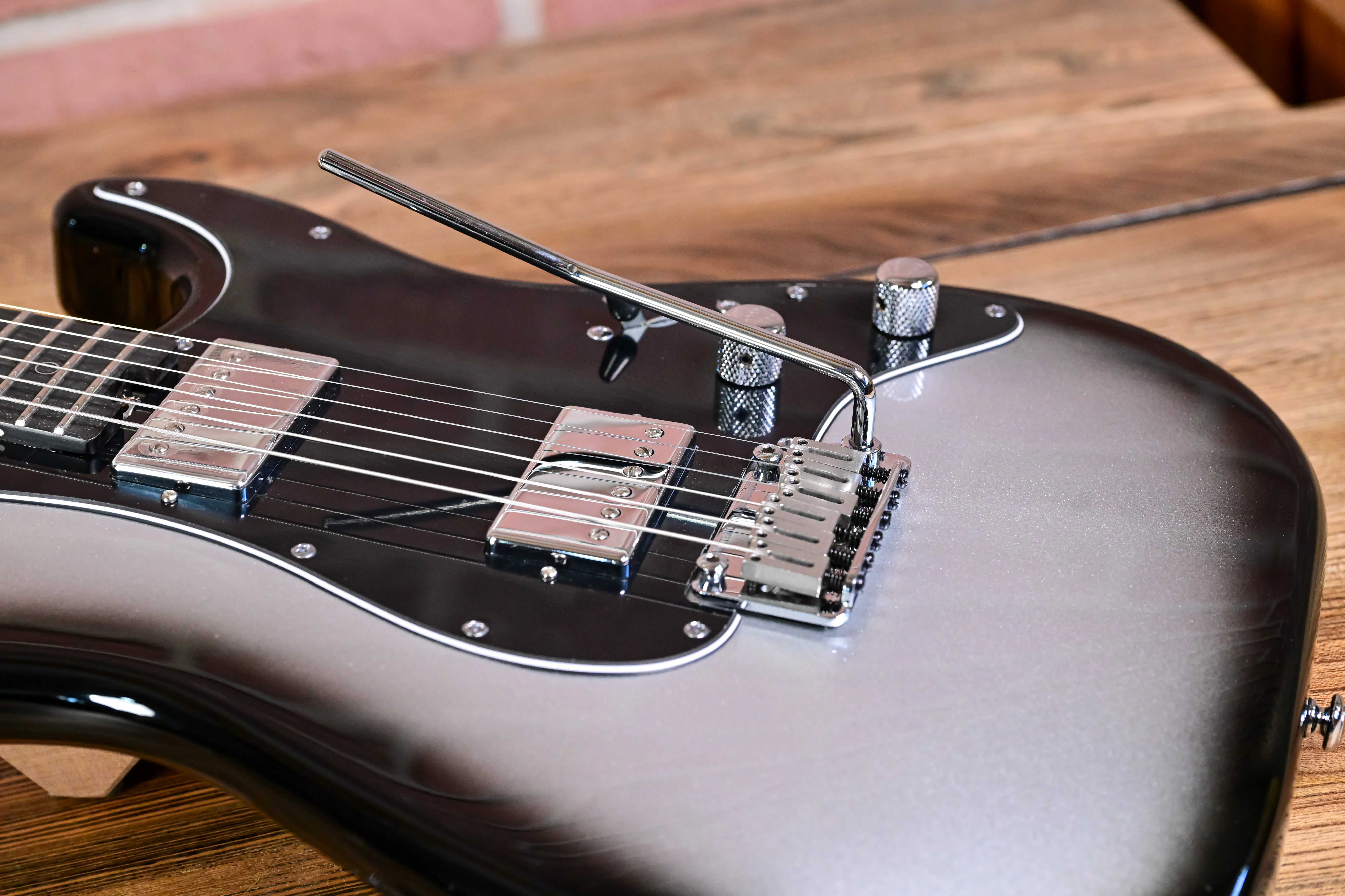 Nick Johnston Handsigned Traditional HH Atomic Mercury IM25121277